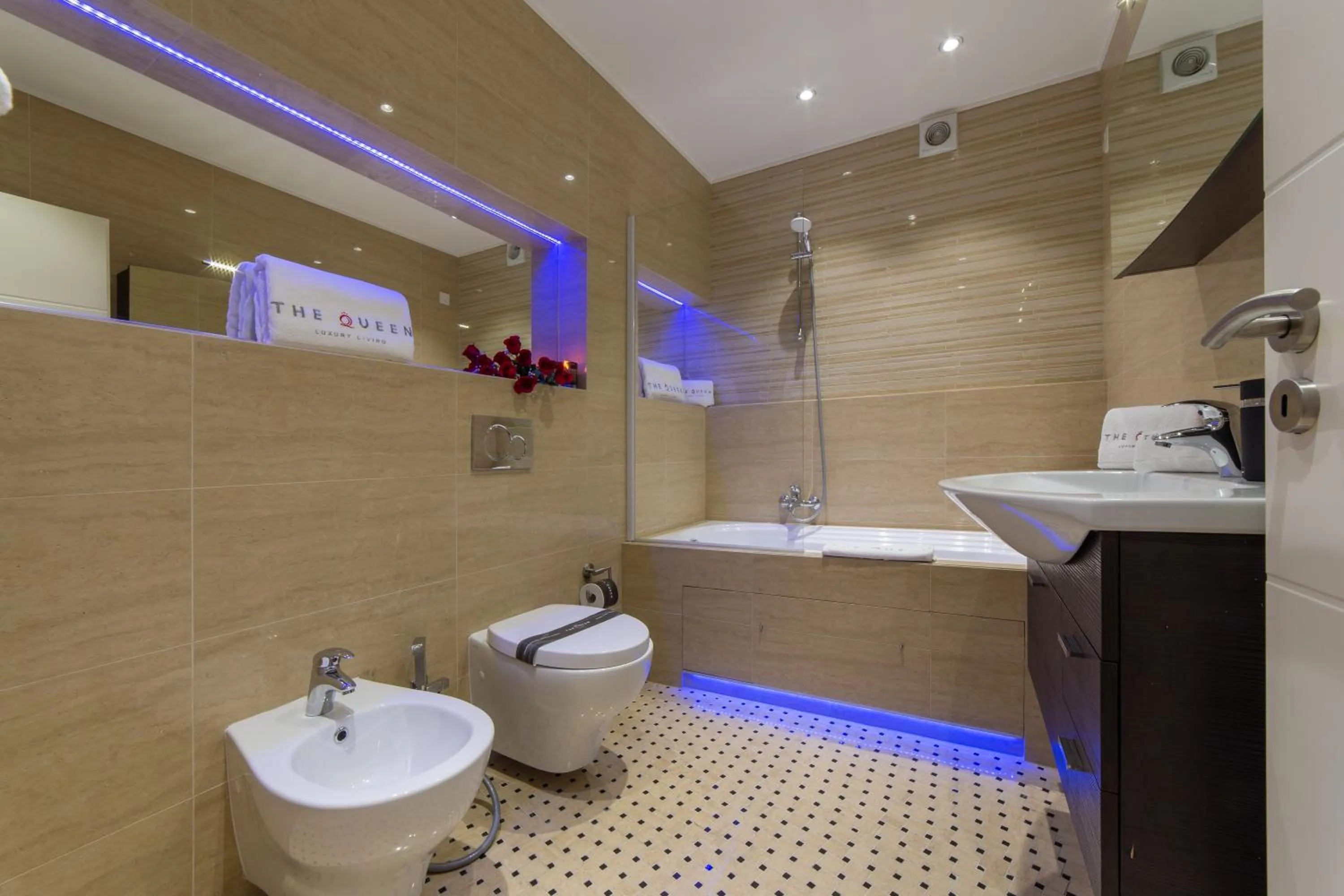Bathroom in The Queen Luxury Apartments - Villa Carlotta