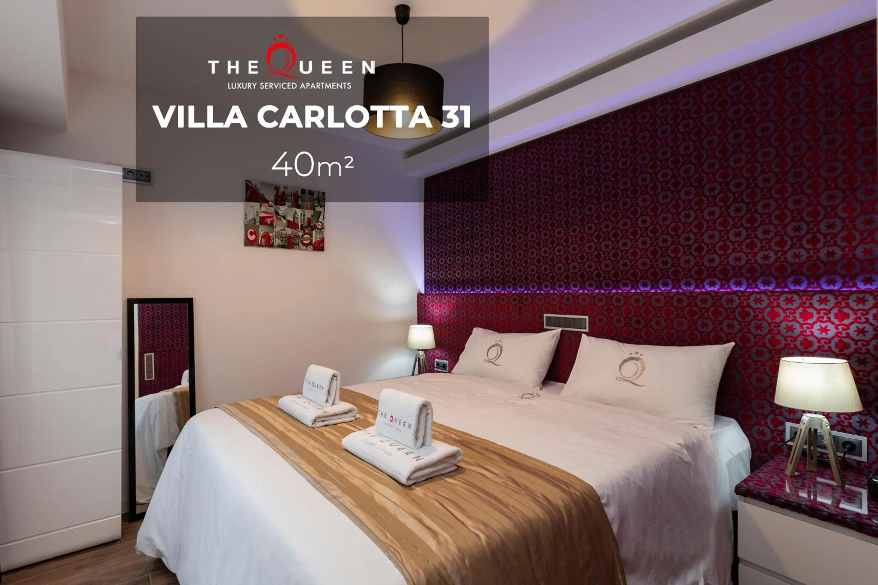 Logo/Certificate/Sign, Bed in The Queen Luxury Apartments - Villa Carlotta