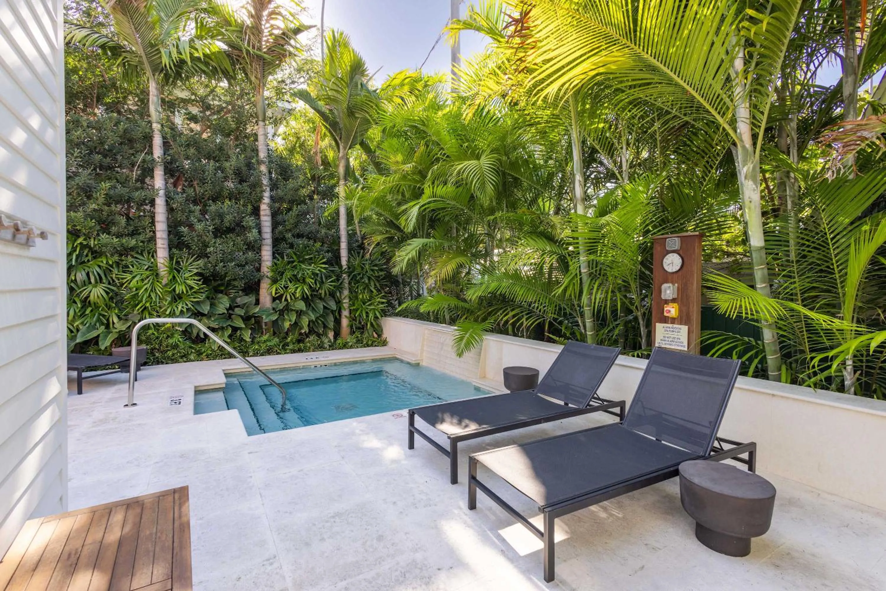 Yellow Room at Grand Maloney