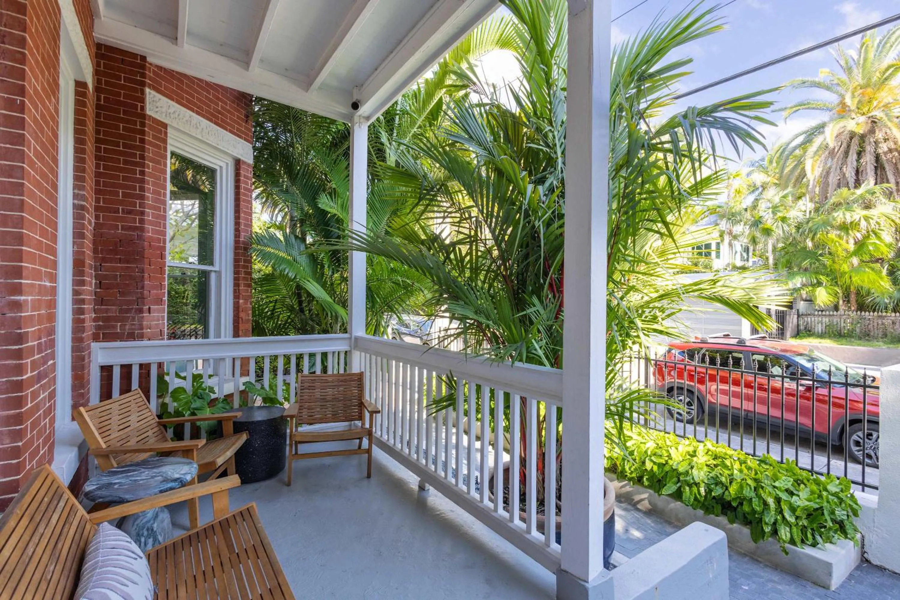 Yellow Room at Grand Maloney