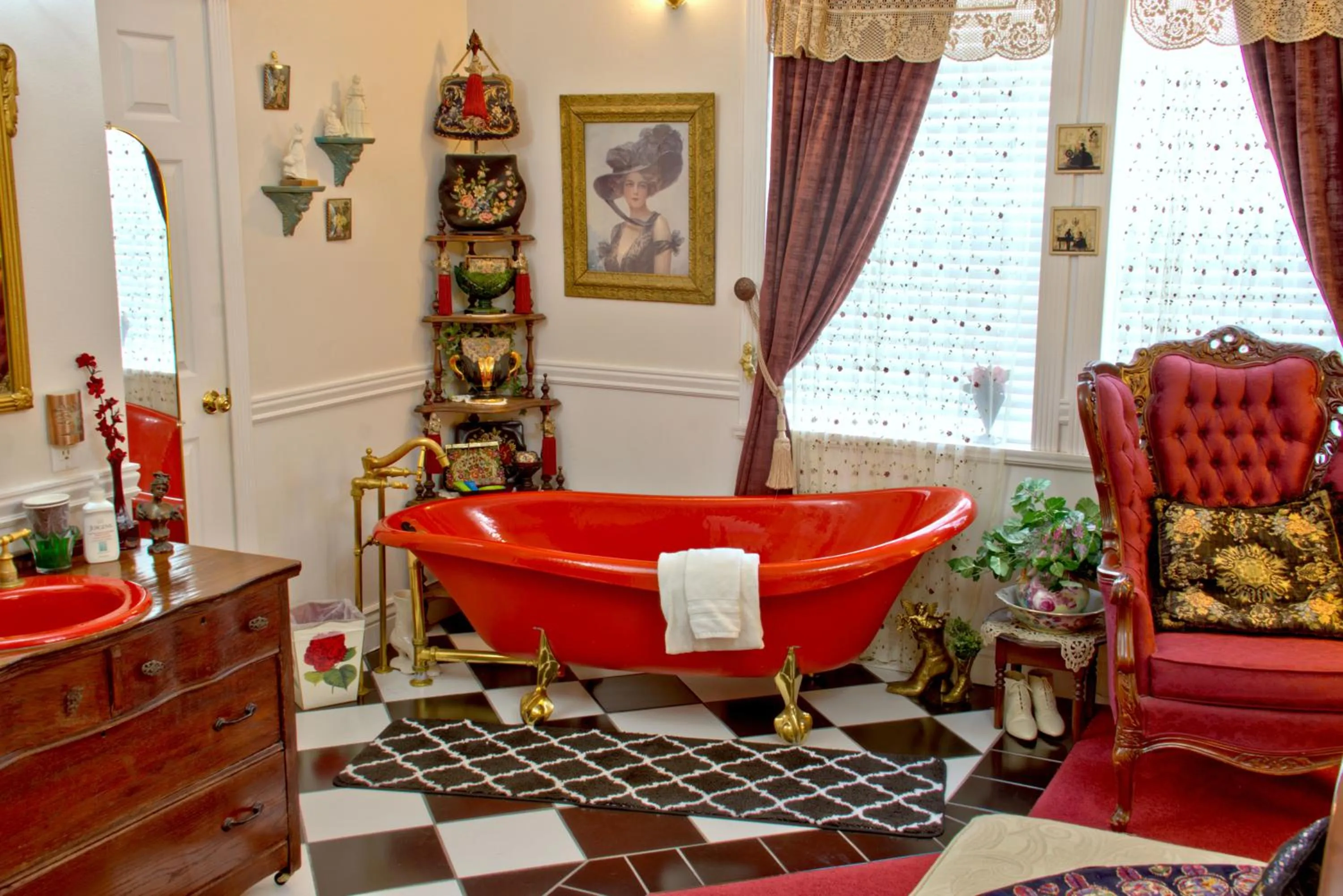 Bath in Big Yellow Inn