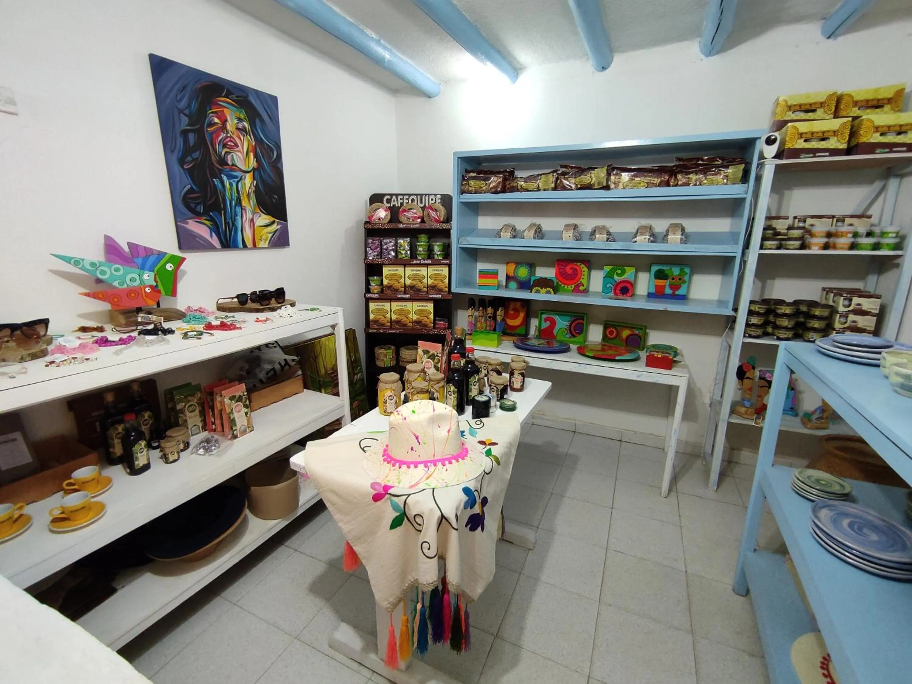 On-site shops in Laureles de la Villa