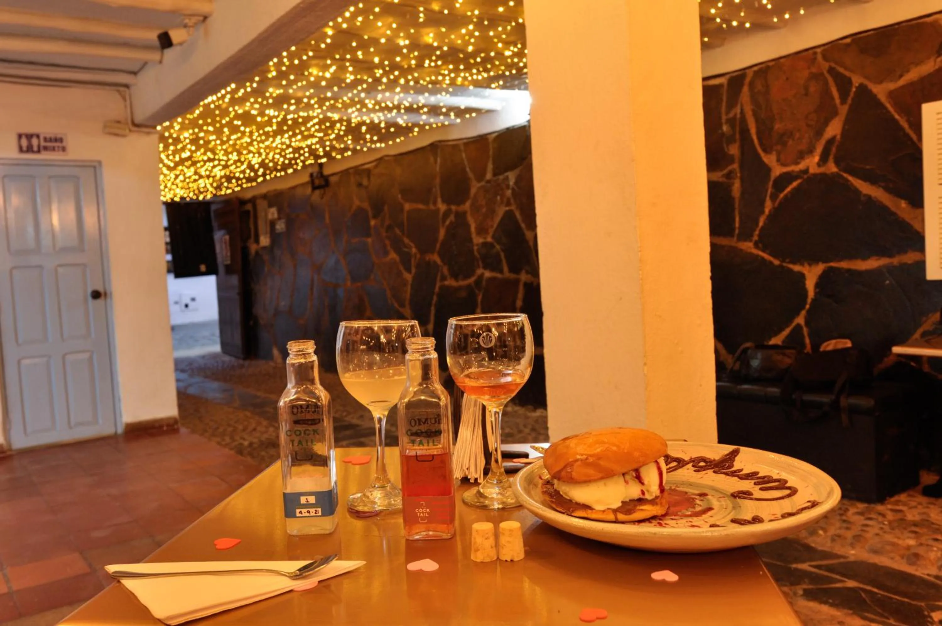 Food and drinks in Laureles de la Villa