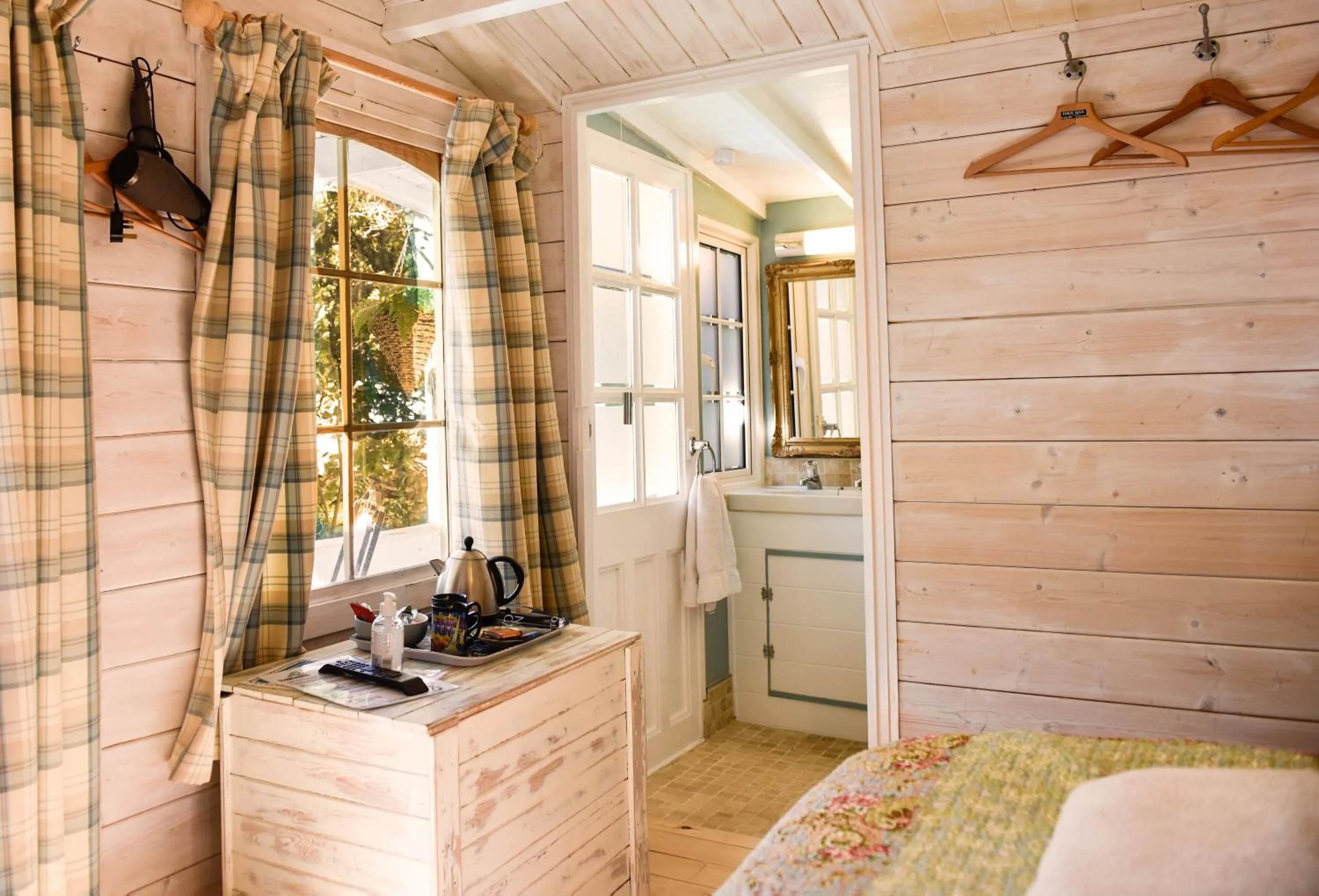 Bathroom in Ward Avenue B&B