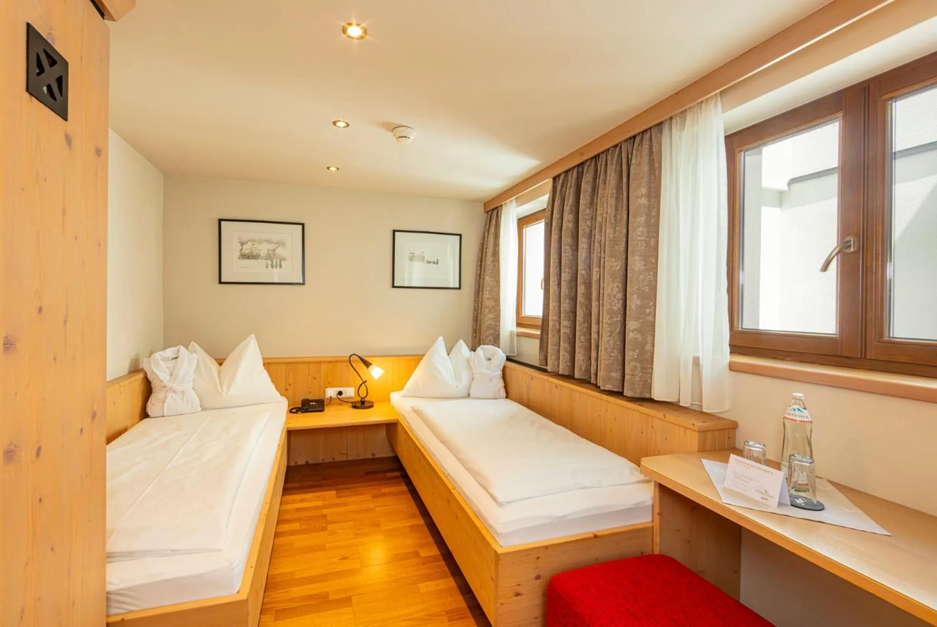 Photo of the whole room, Bed in Aktivhotel Schweizerhof Kitzbühel