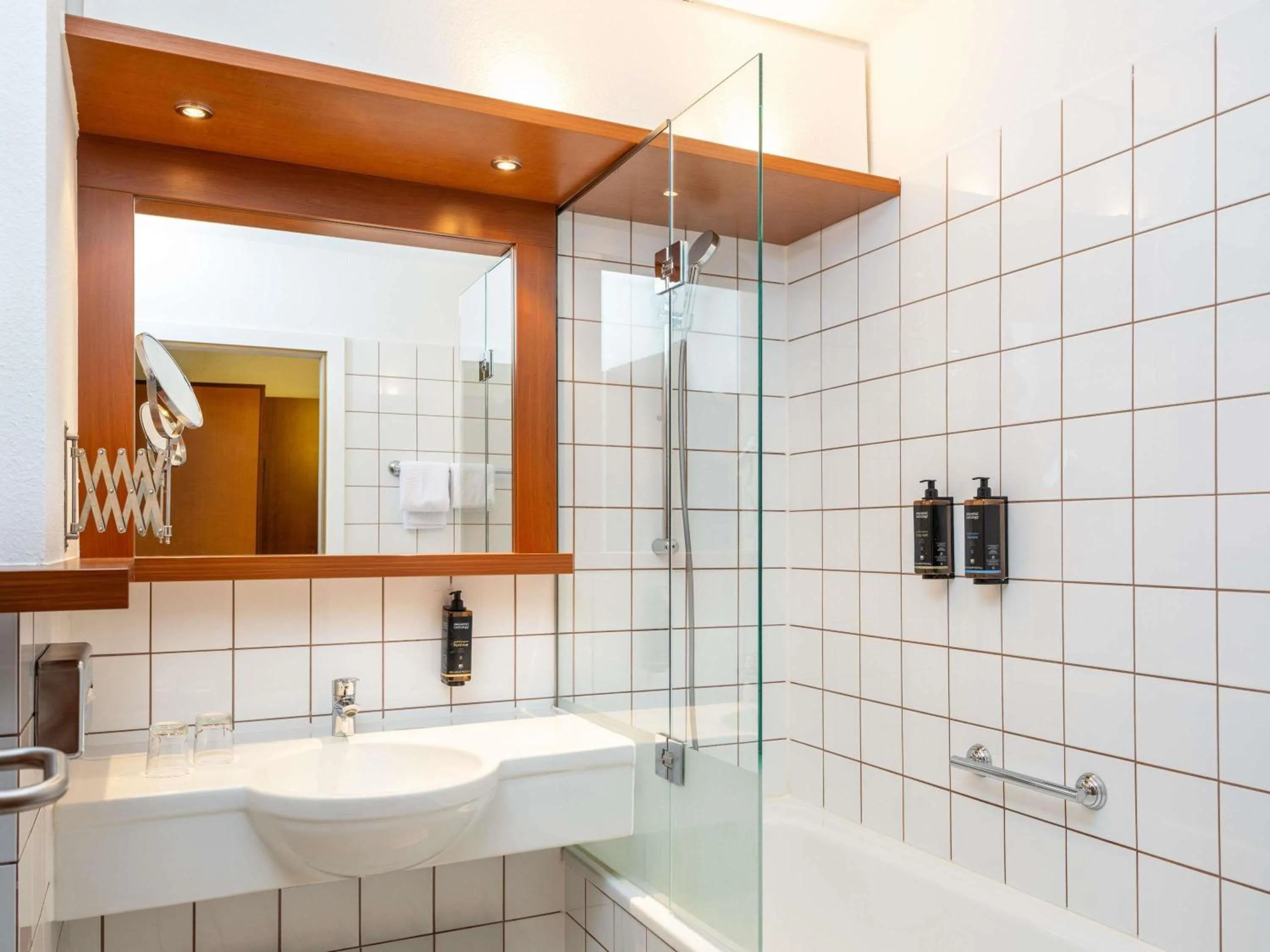 Bedroom in Hotel Mercure Wien Westbahnhof