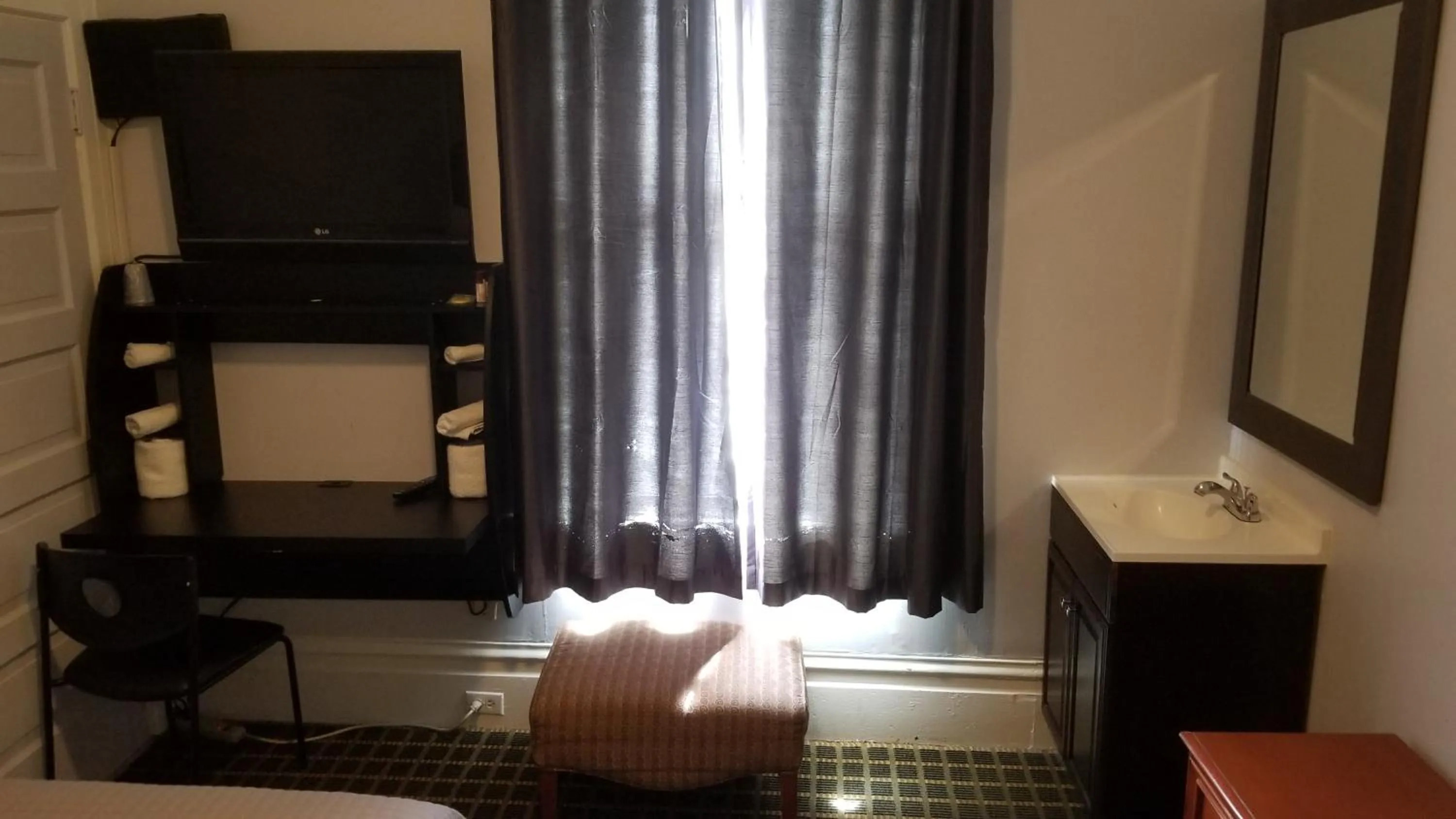 Bedroom, Bed in Perramont Hotel