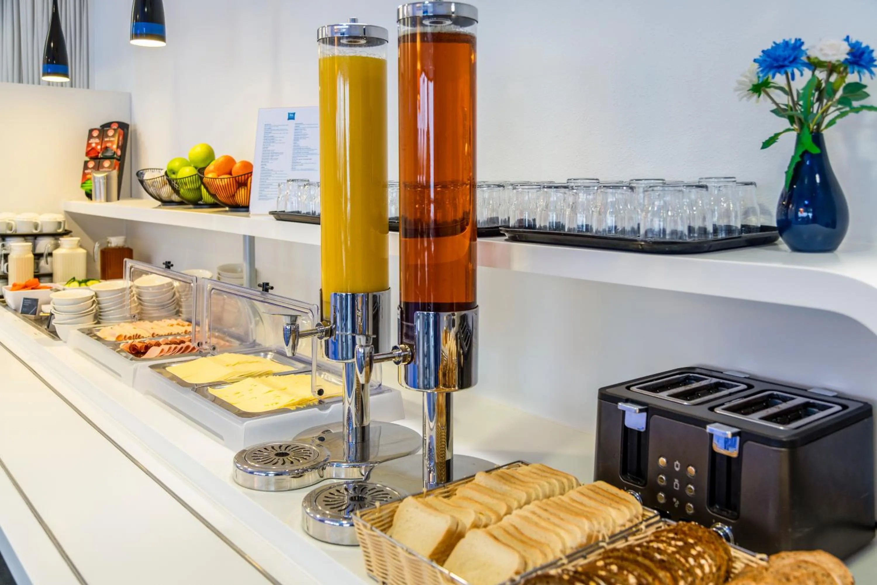 Breakfast in ibis budget Ulm City