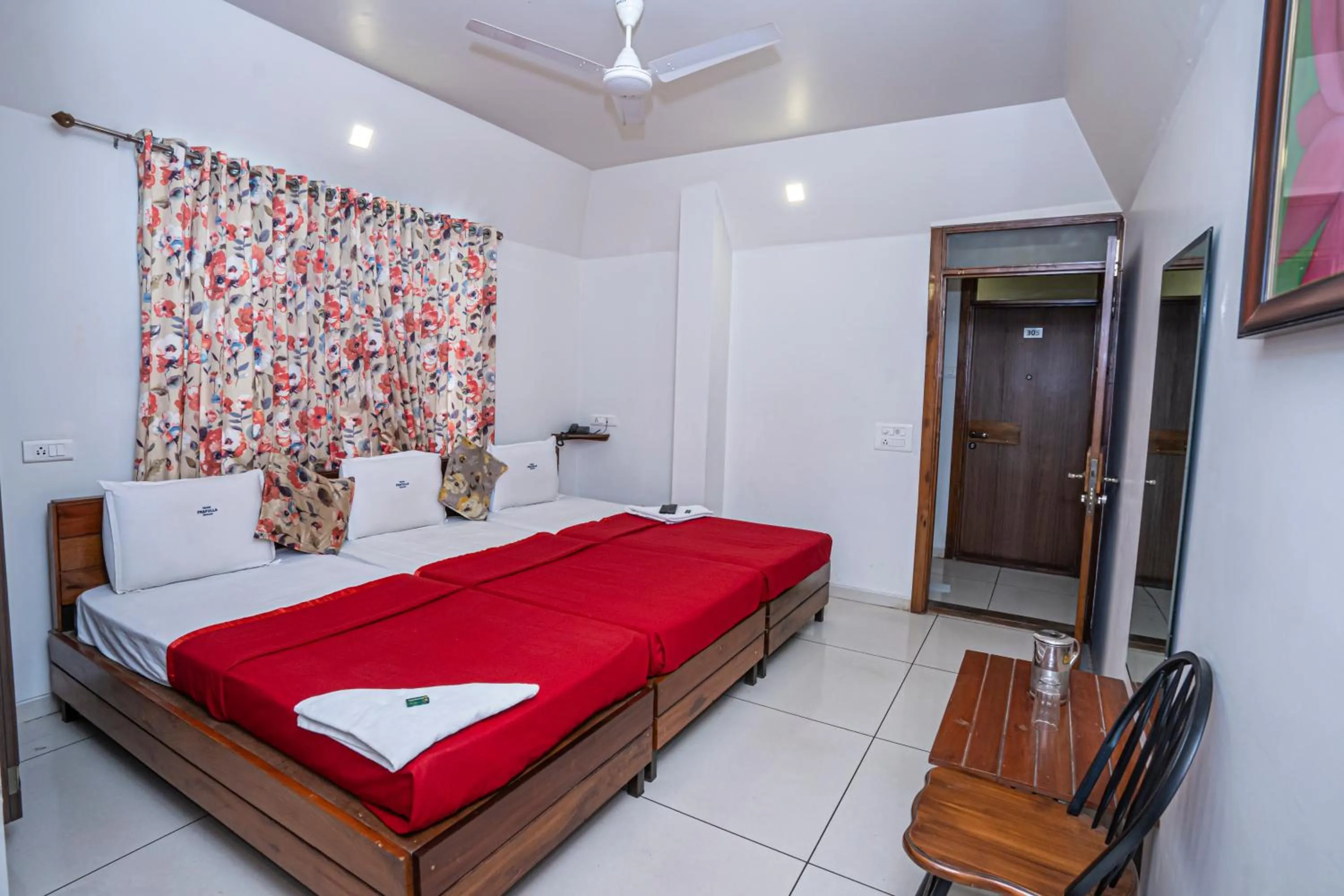 Bedroom in Hotel Prafulla Pure Veg