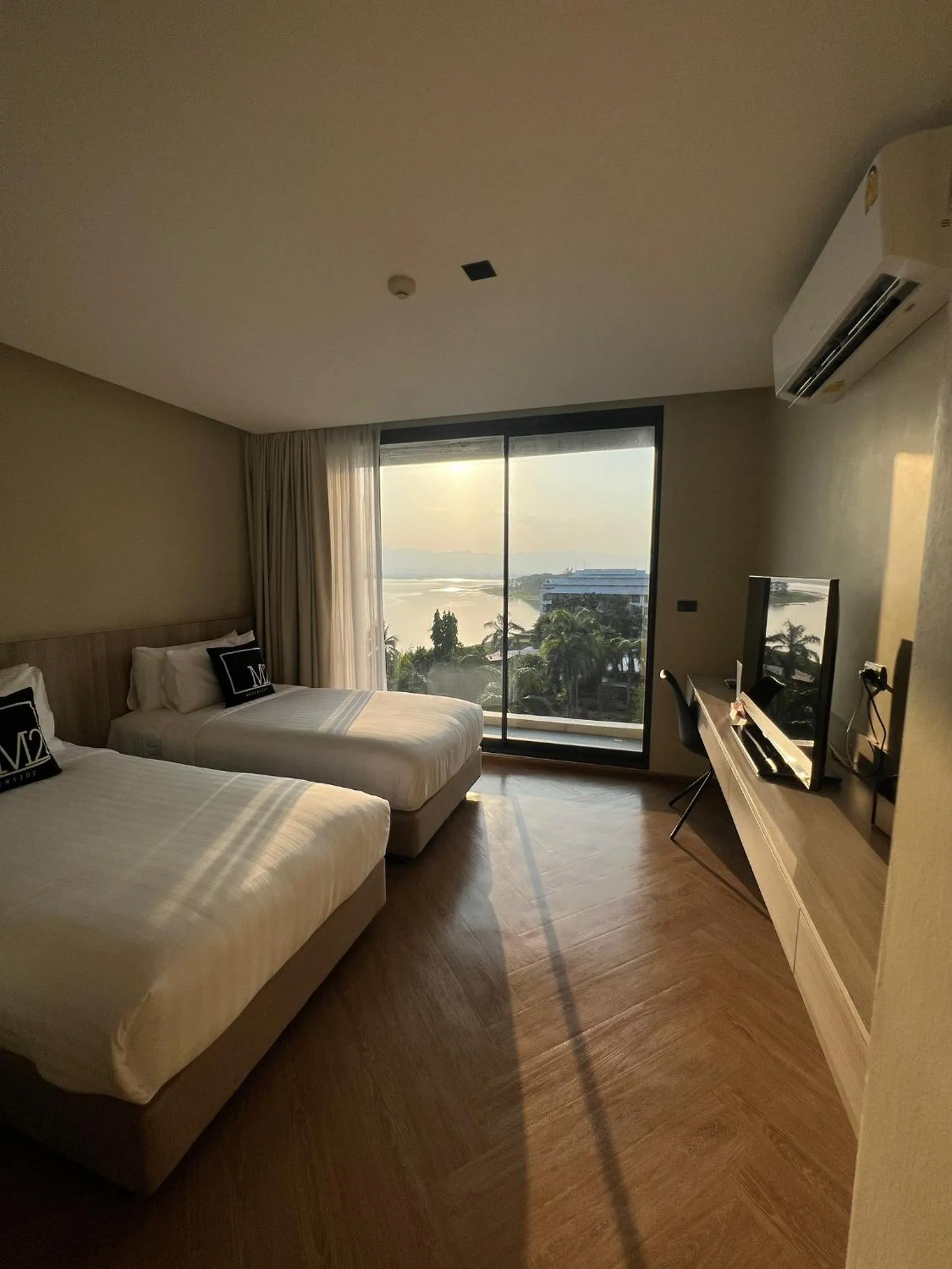 Bed in M2 Hotel Waterside