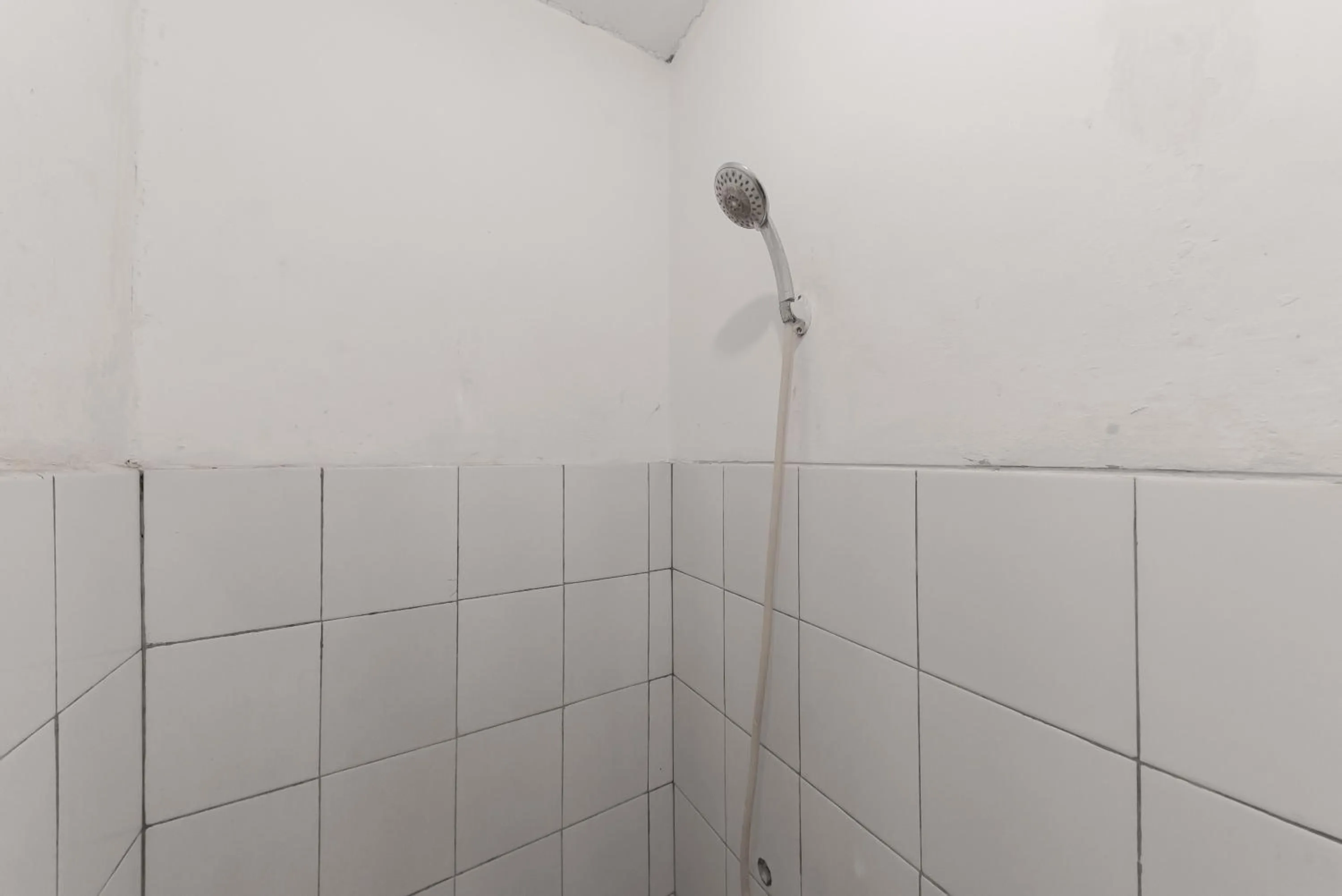 Bathroom in RedDoorz near Terminal Pasir Hayam Cianjur