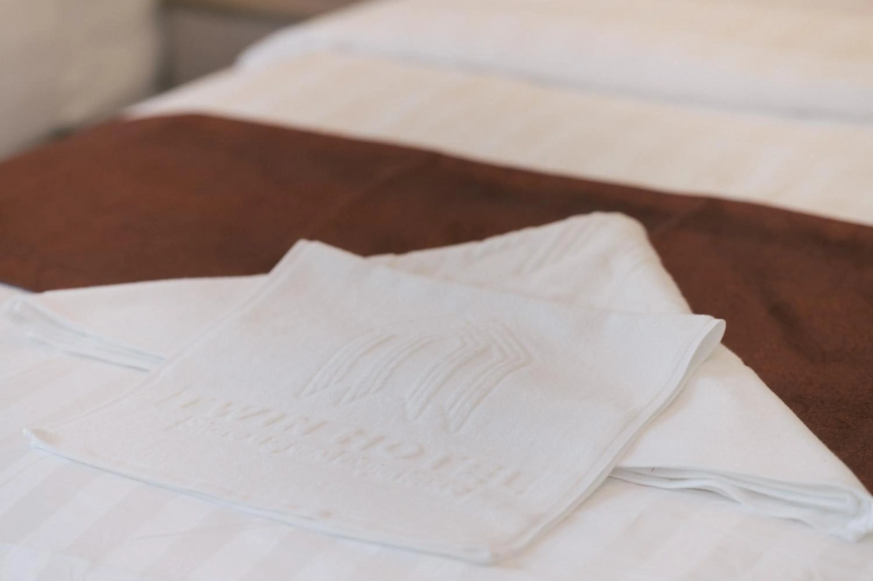 Bedroom, Bed in Twin Hotel Kampot