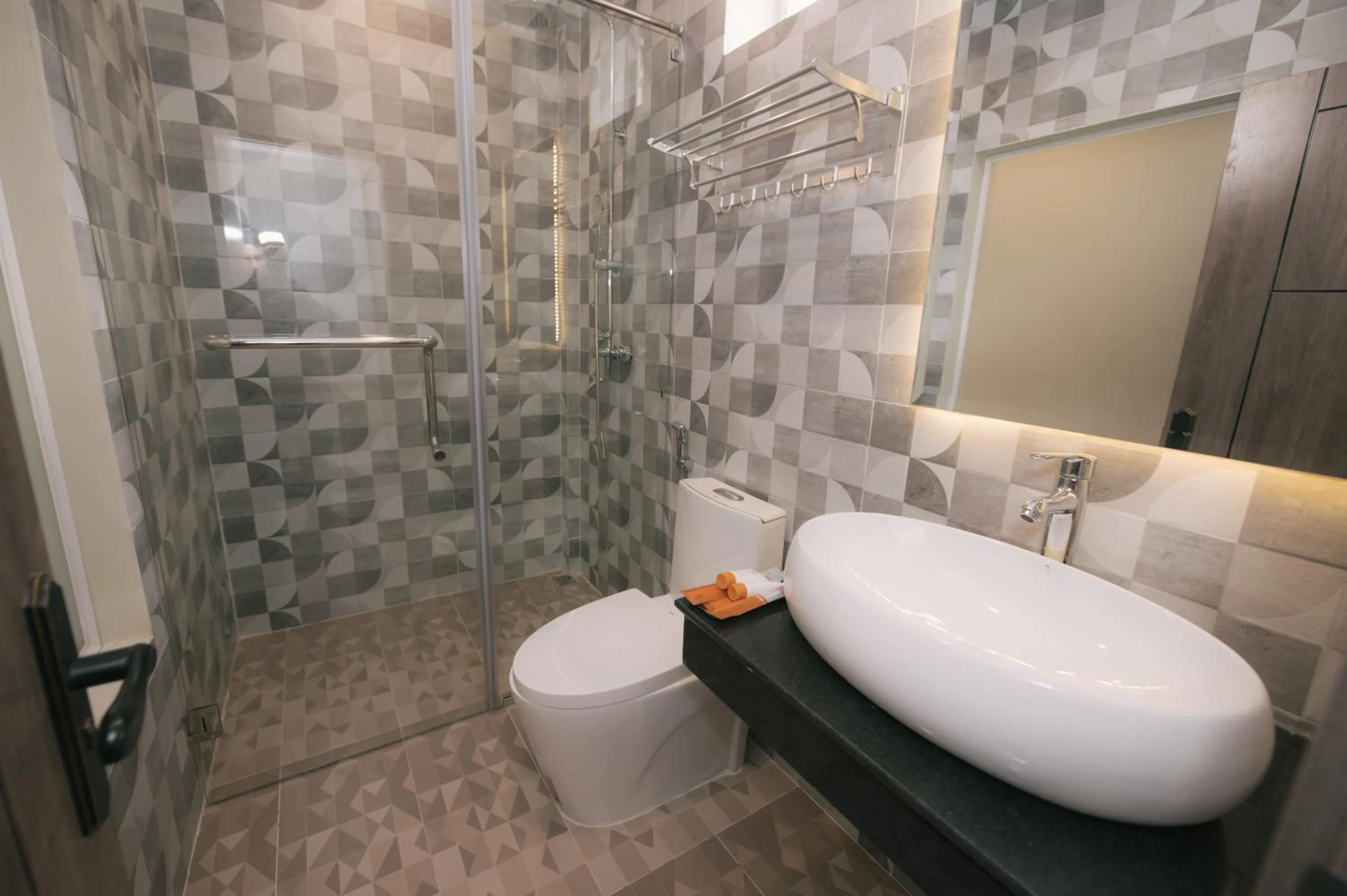 Bathroom in Twin Hotel Kampot