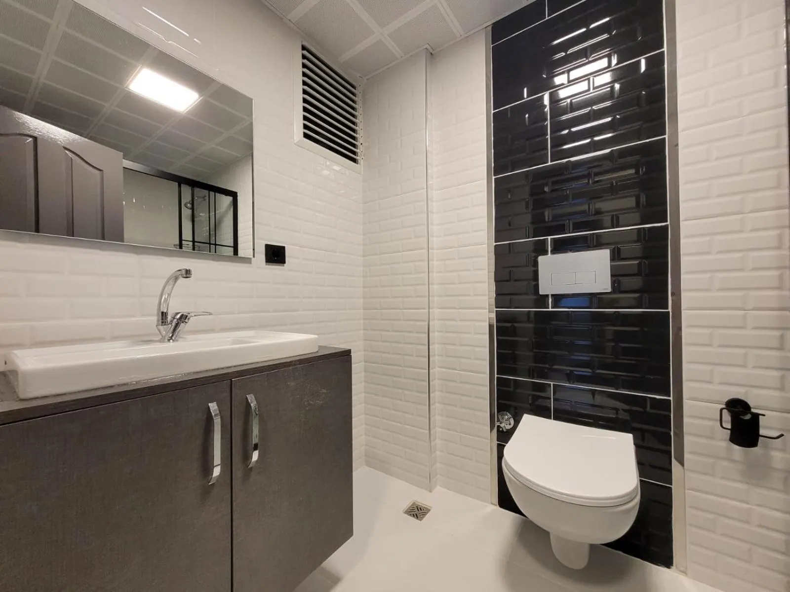 Bathroom in The U HOMES APART