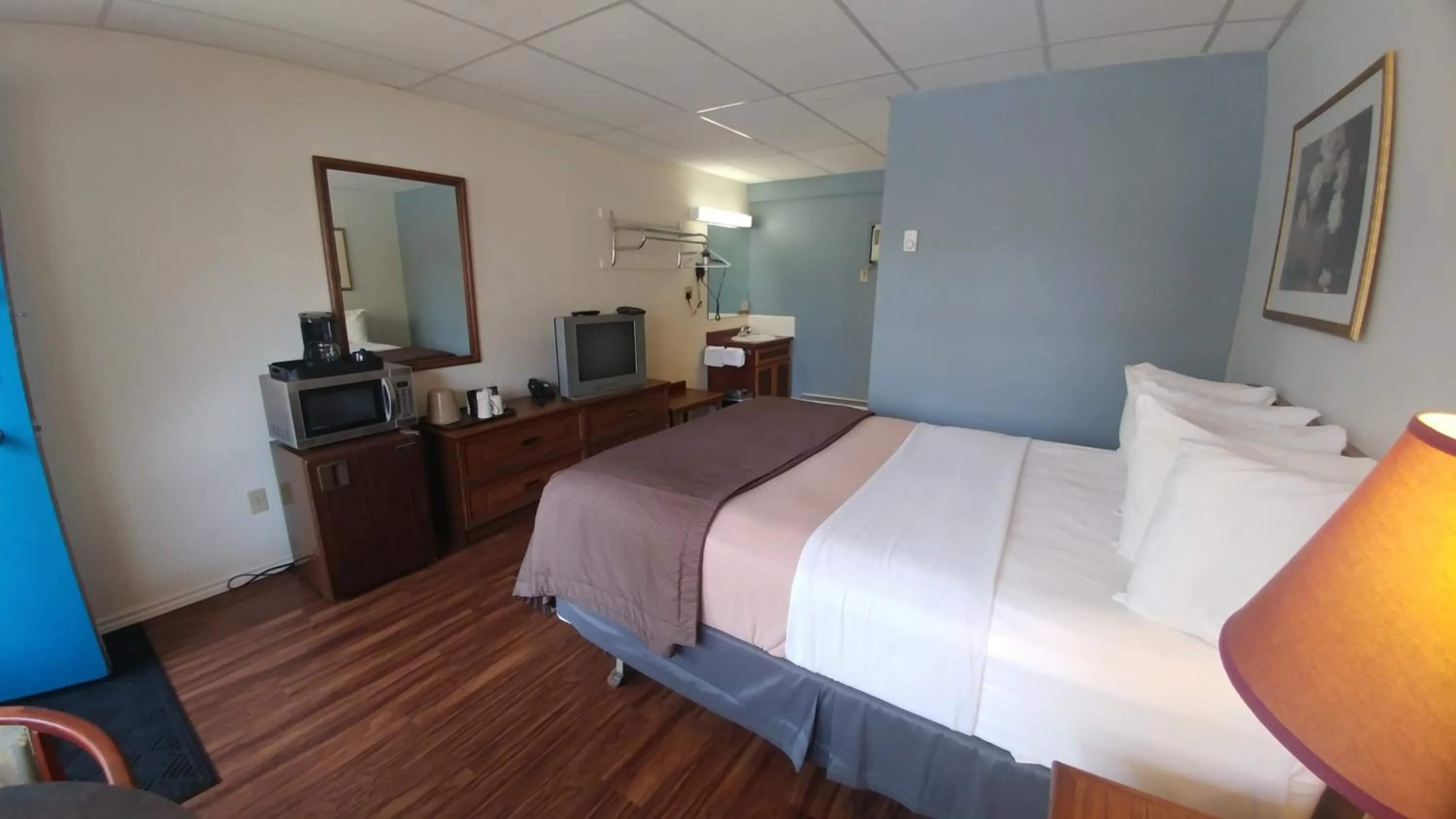 Bed in Northlander Motel