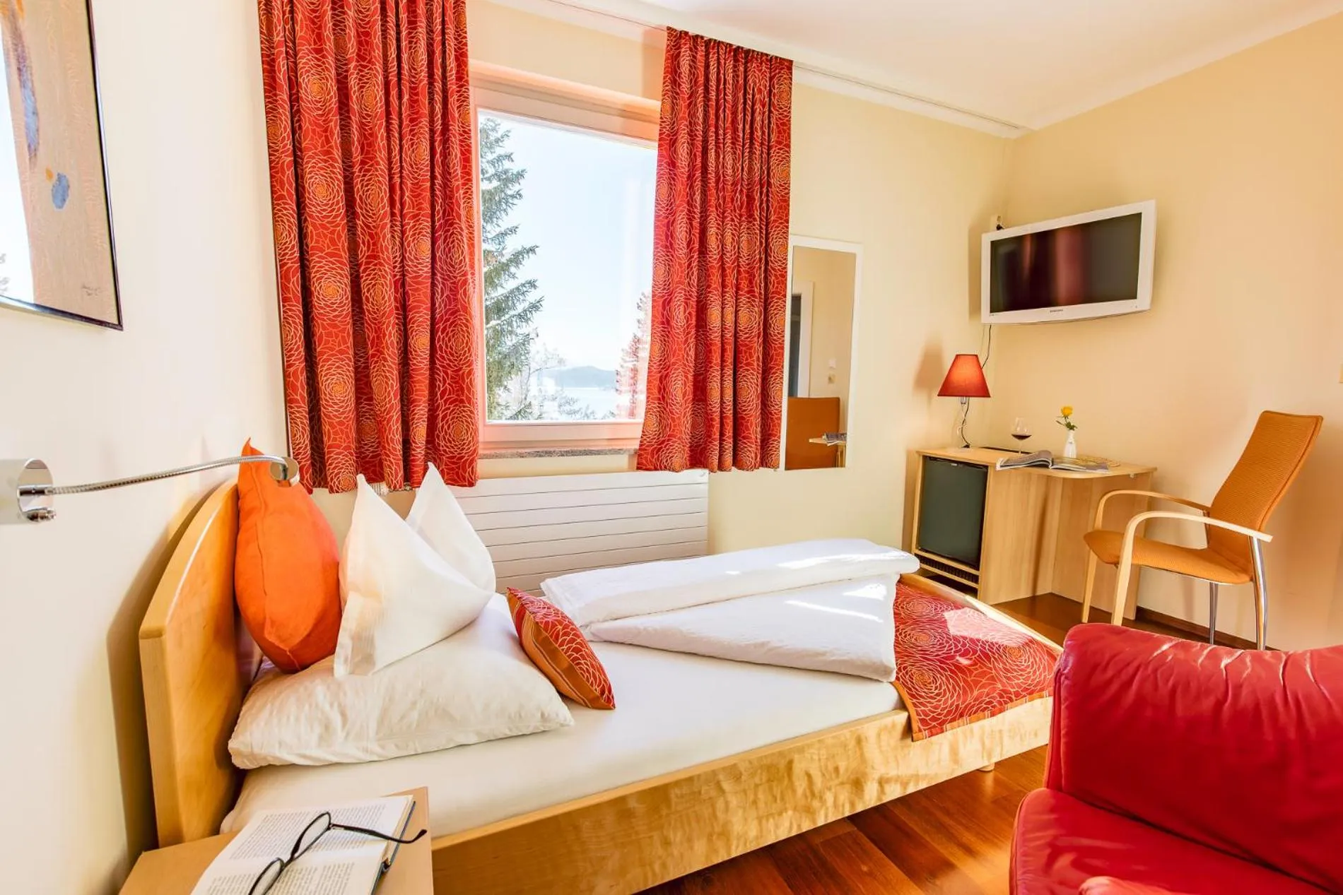 Bedroom in Das Moser - Hotel Garni am See (Adults Only)