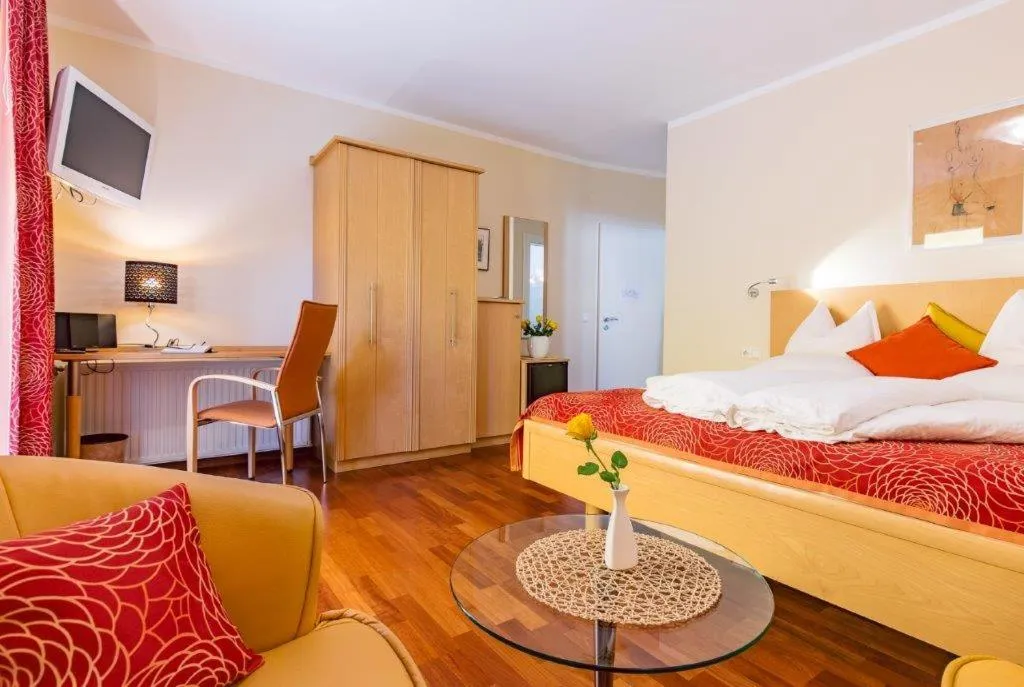 Bed in Das Moser - Hotel Garni am See (Adults Only)