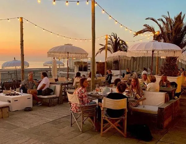 Restaurant/places to eat in Cottage 44 - Free parking!