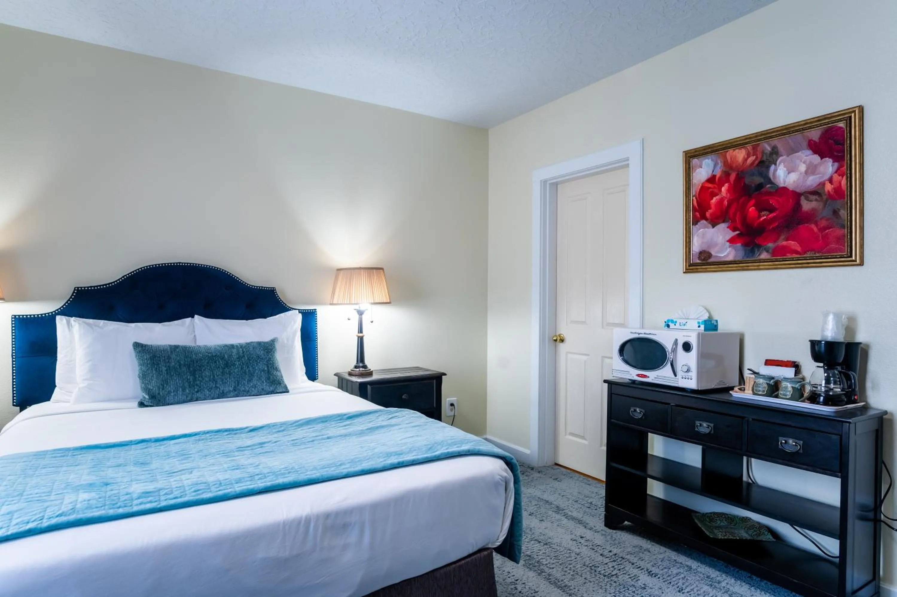 Bed in Gilbert Inn Seaside