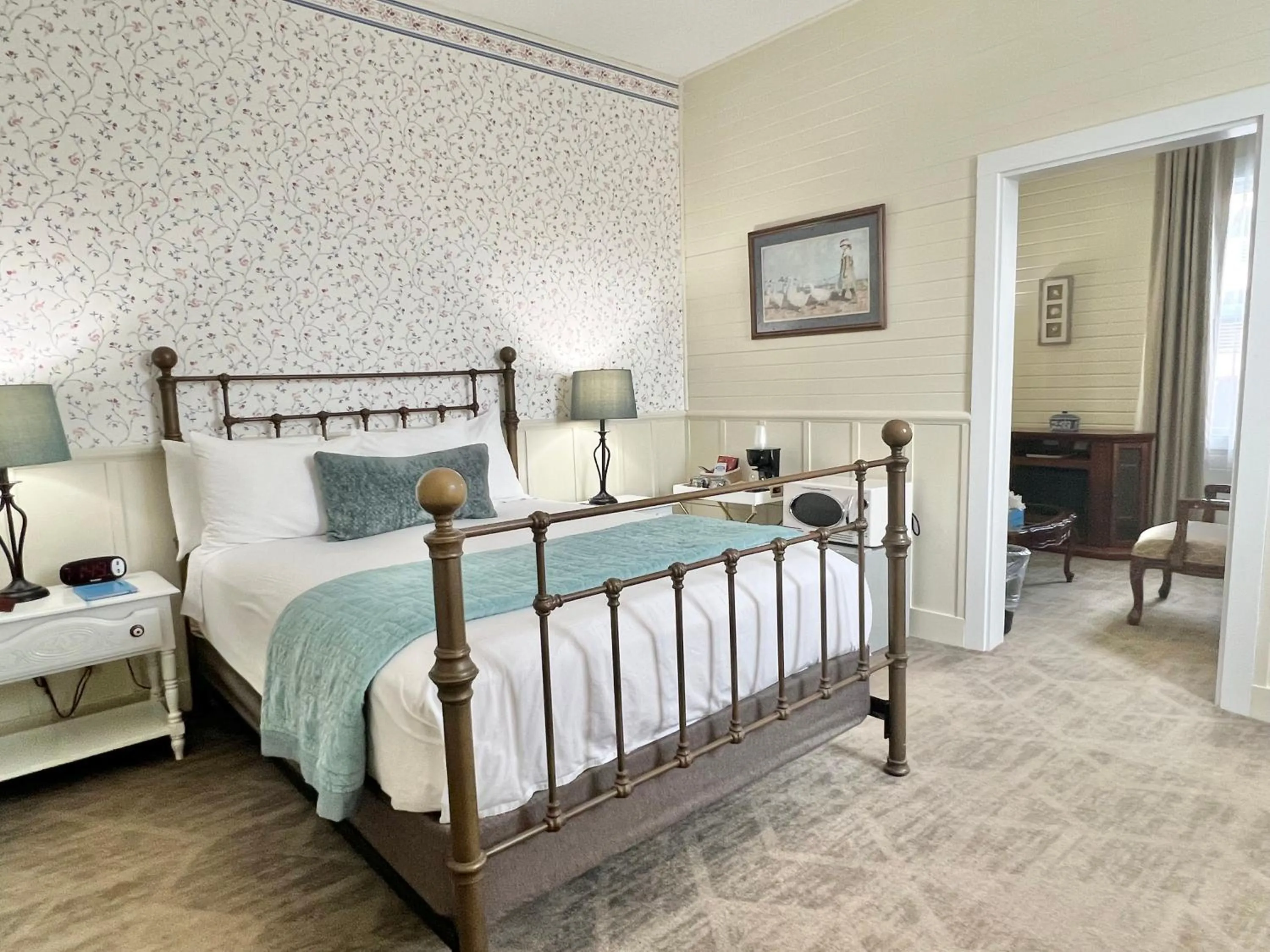 Bed in Gilbert Inn Seaside