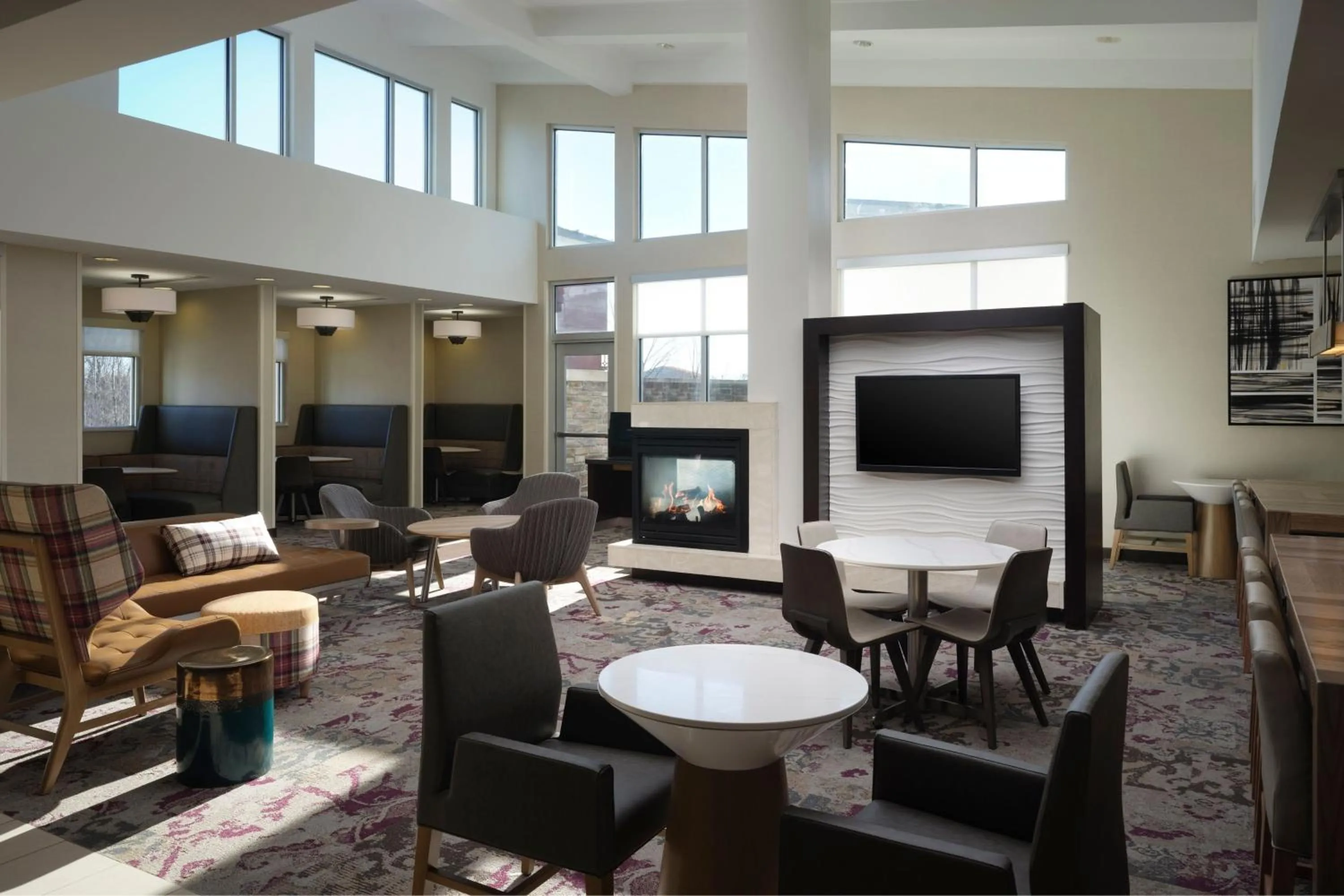 Lobby or reception in Residence Inn by Marriott Grand Rapids Airport
