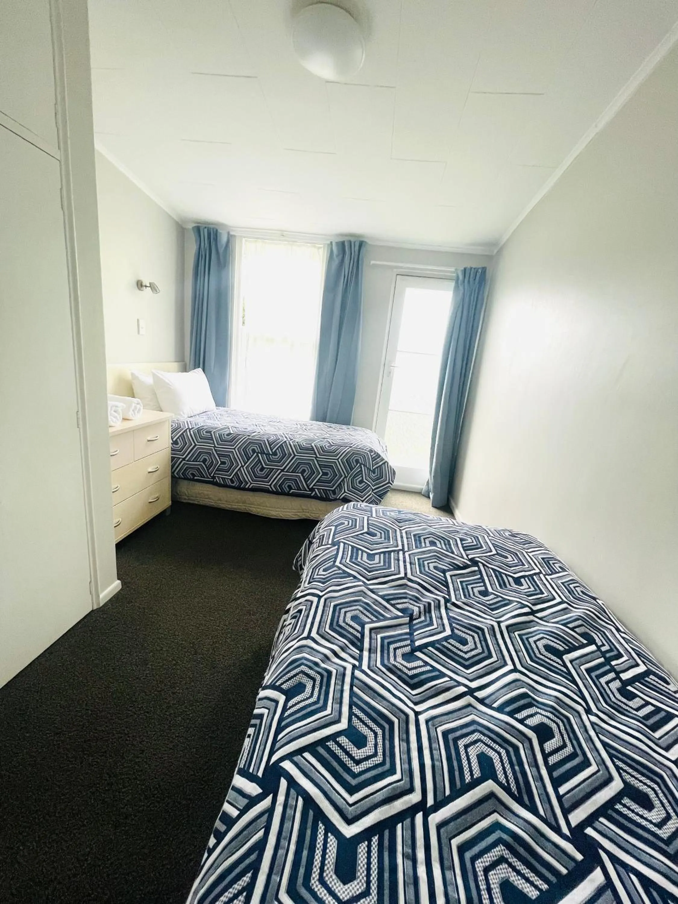 Bedroom, Bed in Ashleigh Court Motel-Christchurch Hagley Park