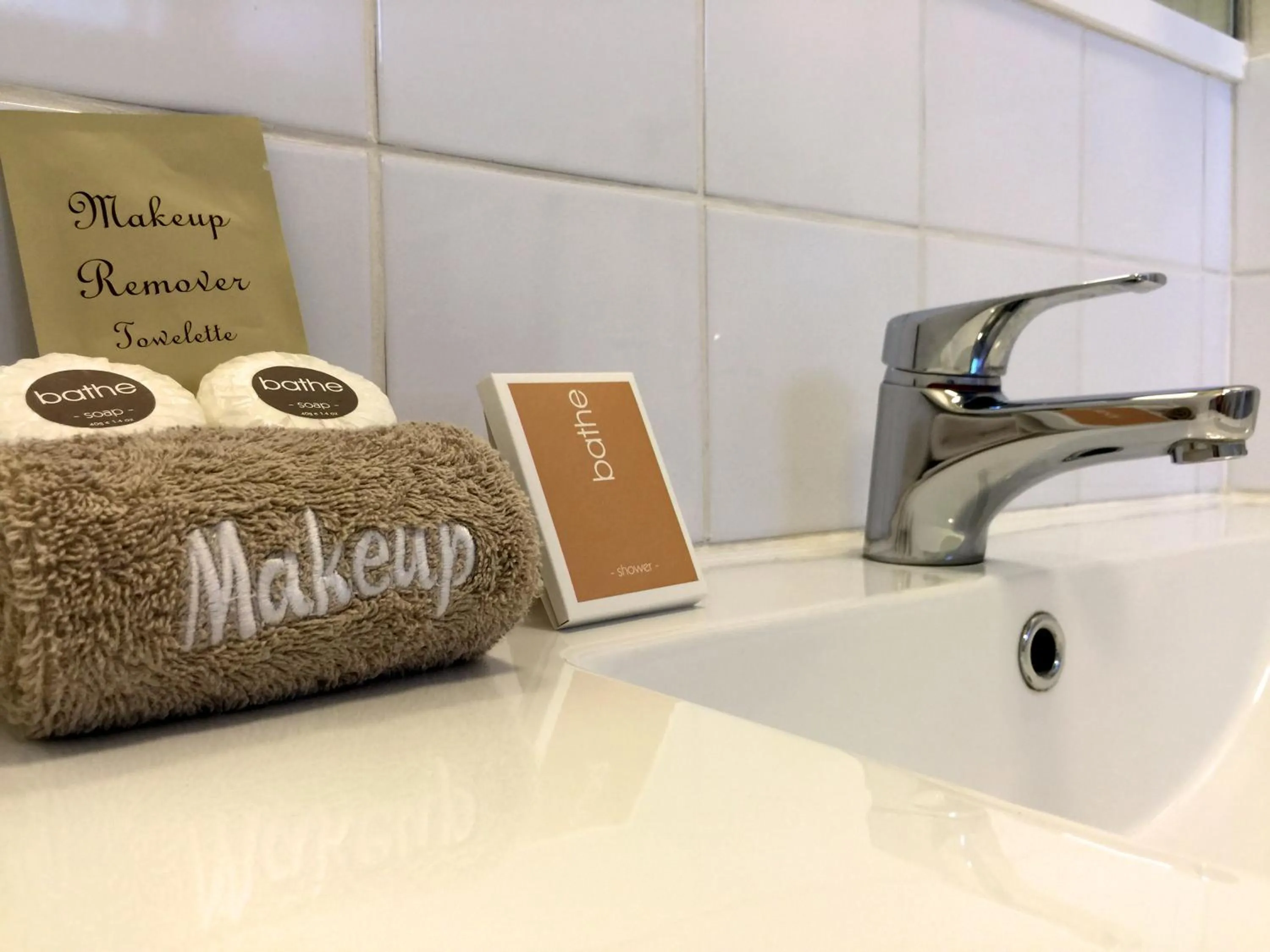 Bathroom in Ashleigh Court Motel-Christchurch Hagley Park