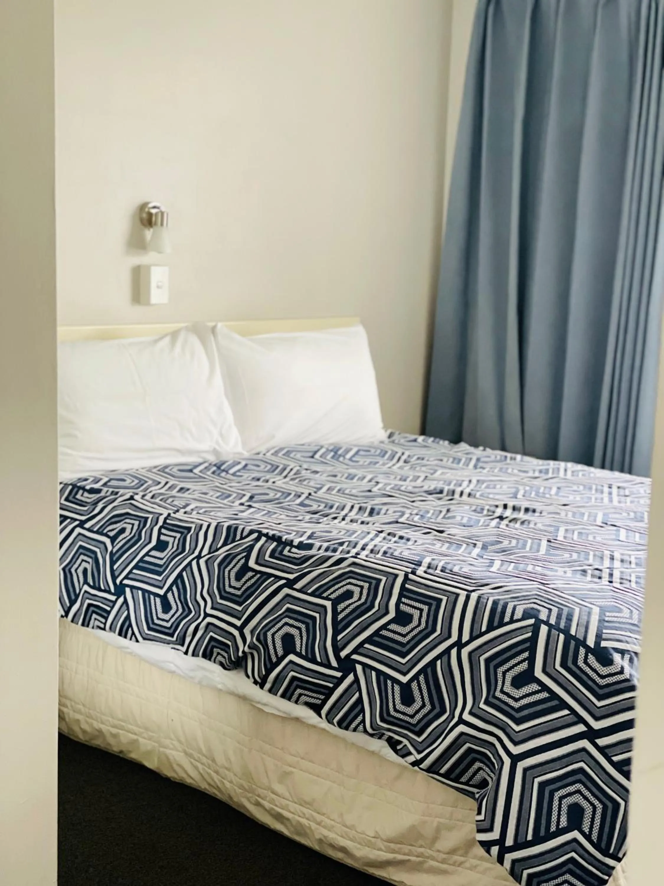 Bedroom, Bed in Ashleigh Court Motel-Christchurch Hagley Park