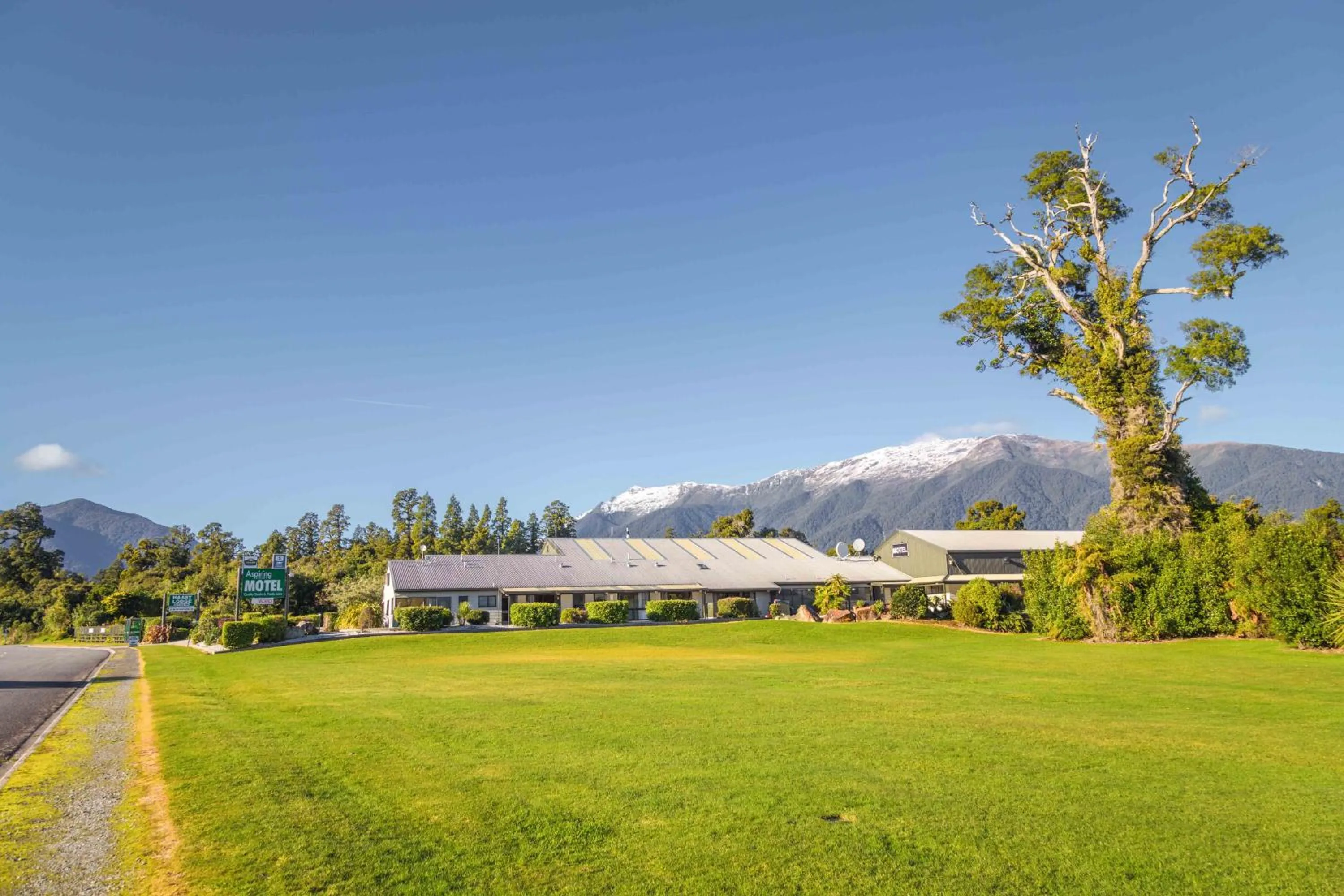 ASURE Aspiring Court Motel