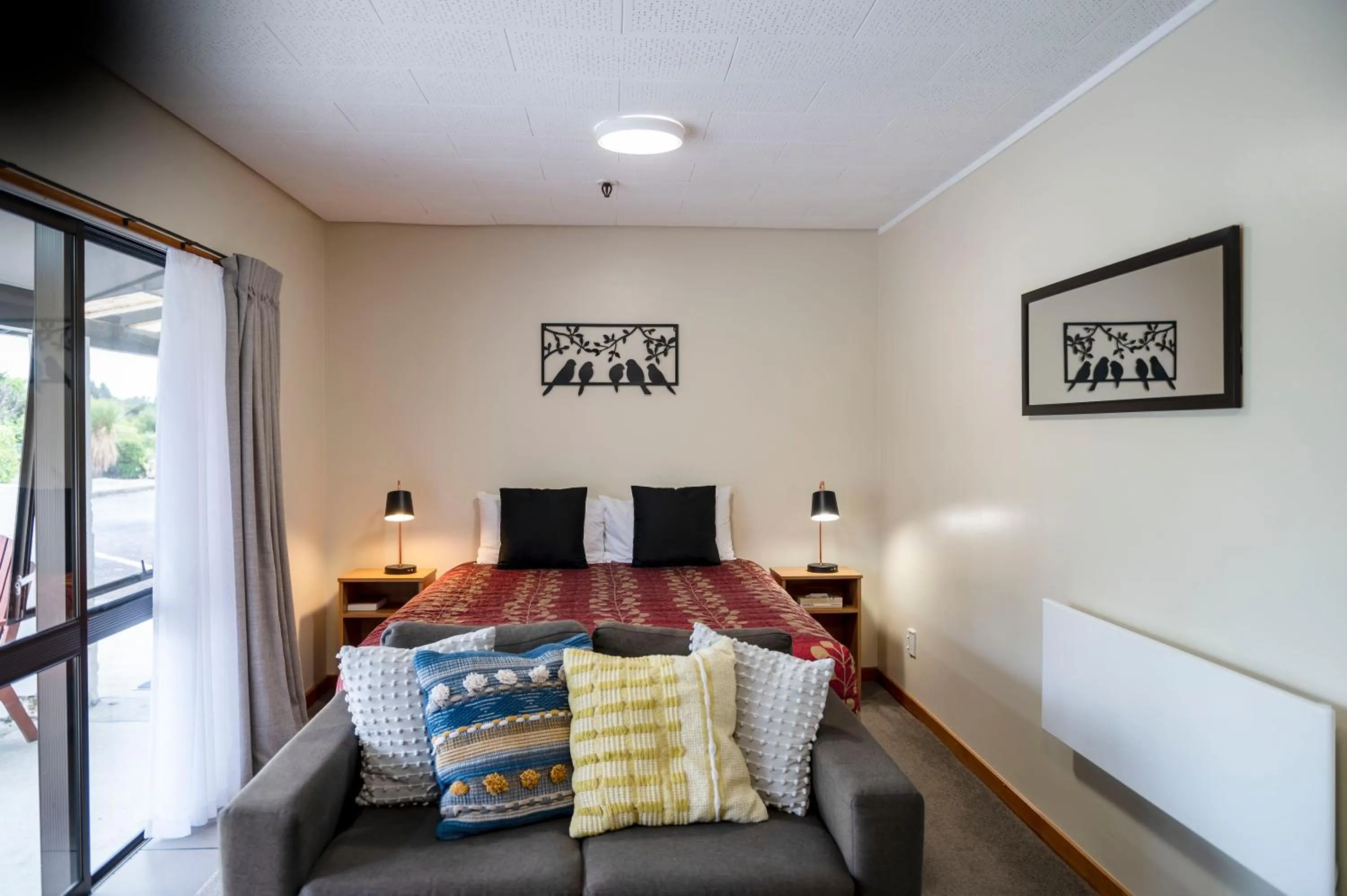 Bed in ASURE Aspiring Court Motel