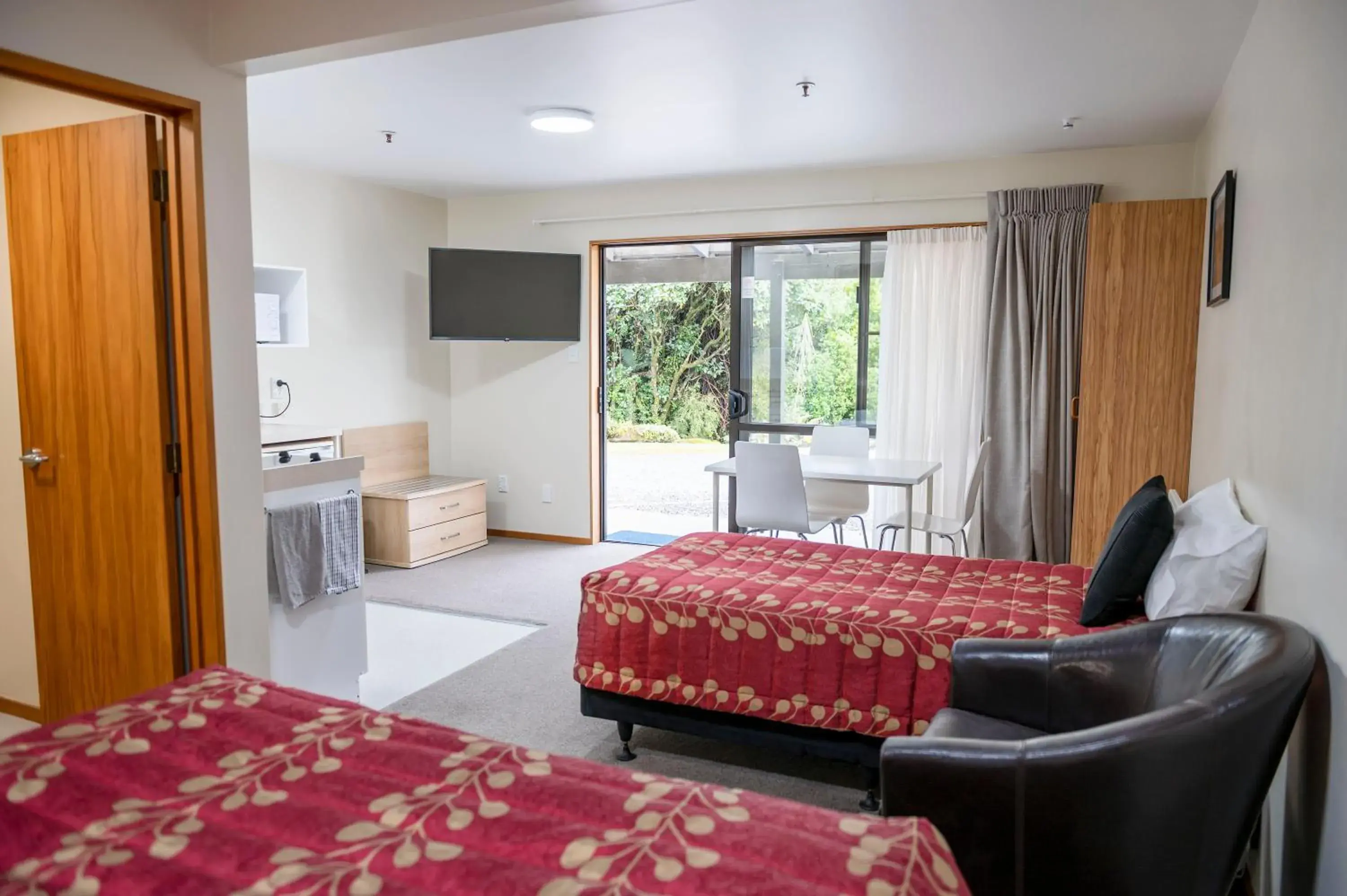 Studio with Garden View in ASURE Aspiring Court Motel Studio with Garden View in ASURE Aspiring Court Motel