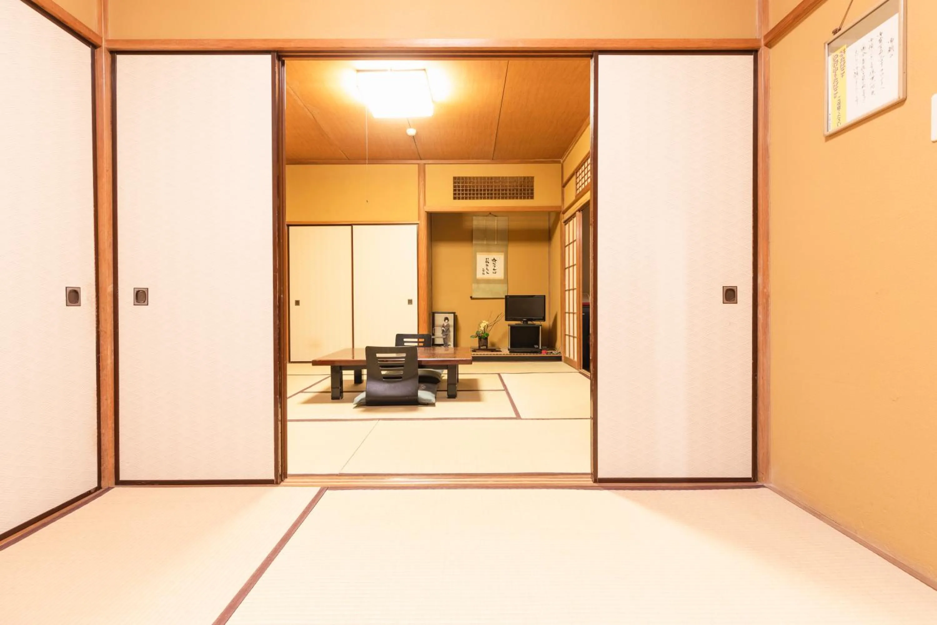 Photo of the whole room in Yushintei