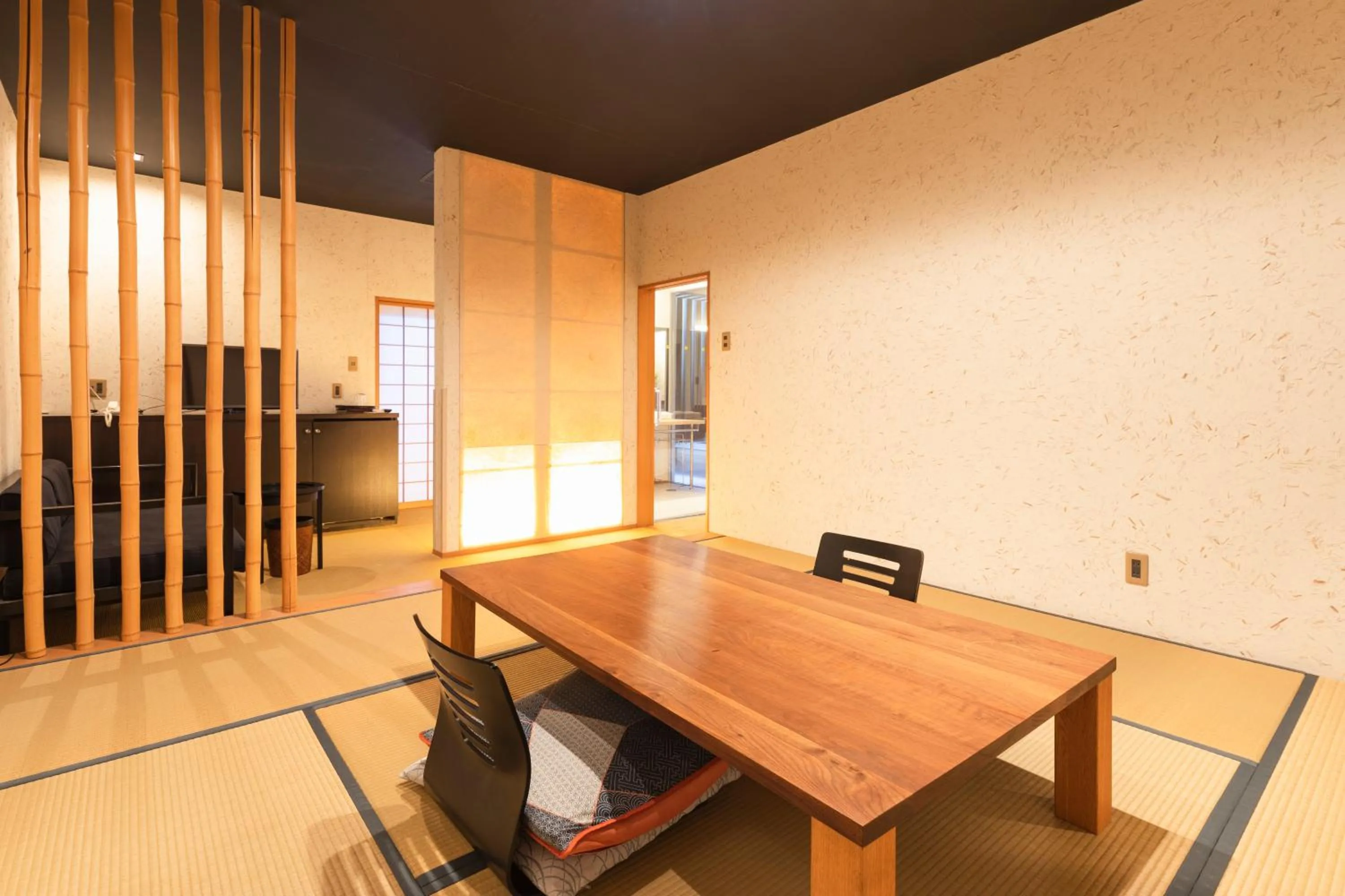 Photo of the whole room in Yushintei