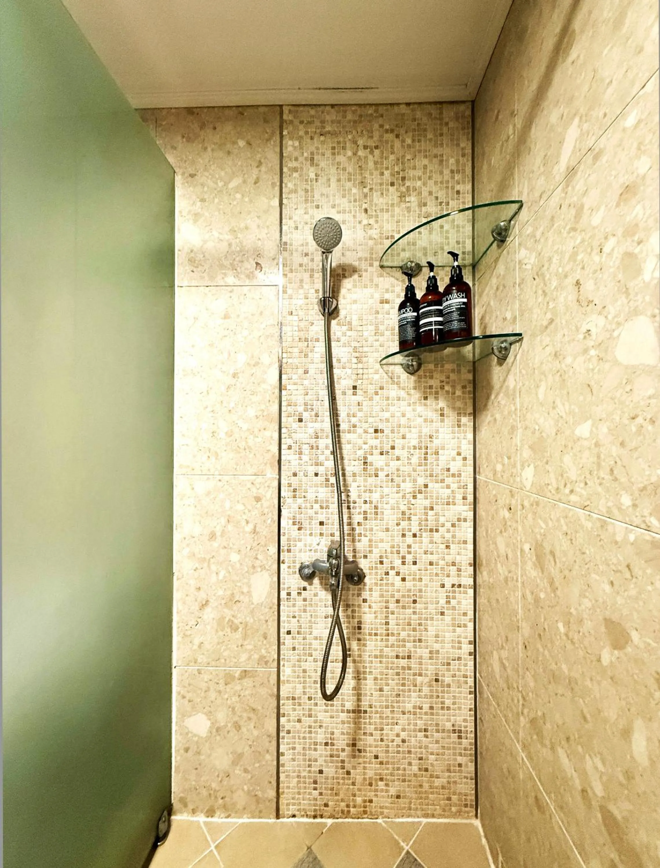 Shower in Namsan Forest in Myeongdong