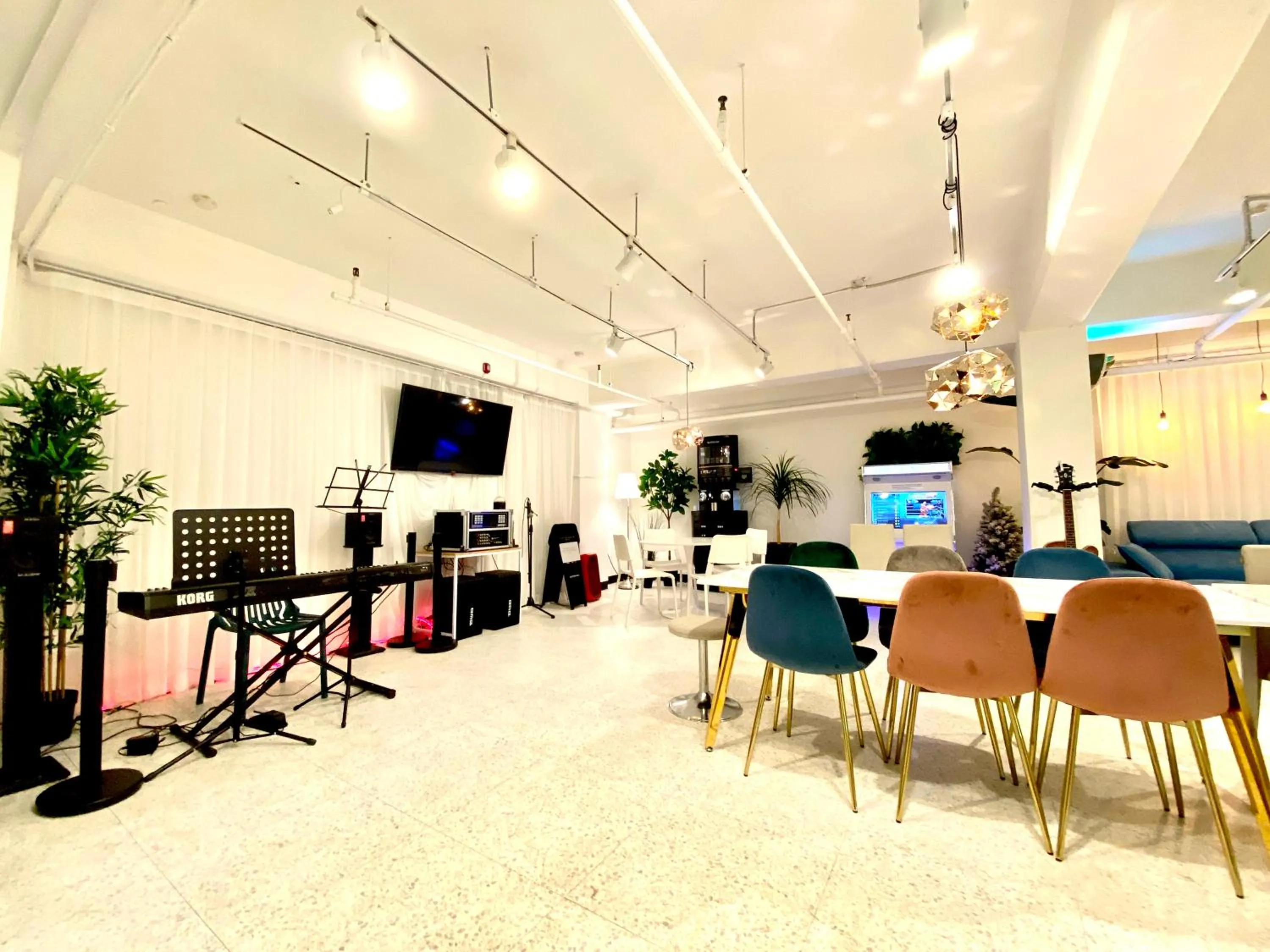 Communal lounge/ TV room in Namsan Forest in Myeongdong