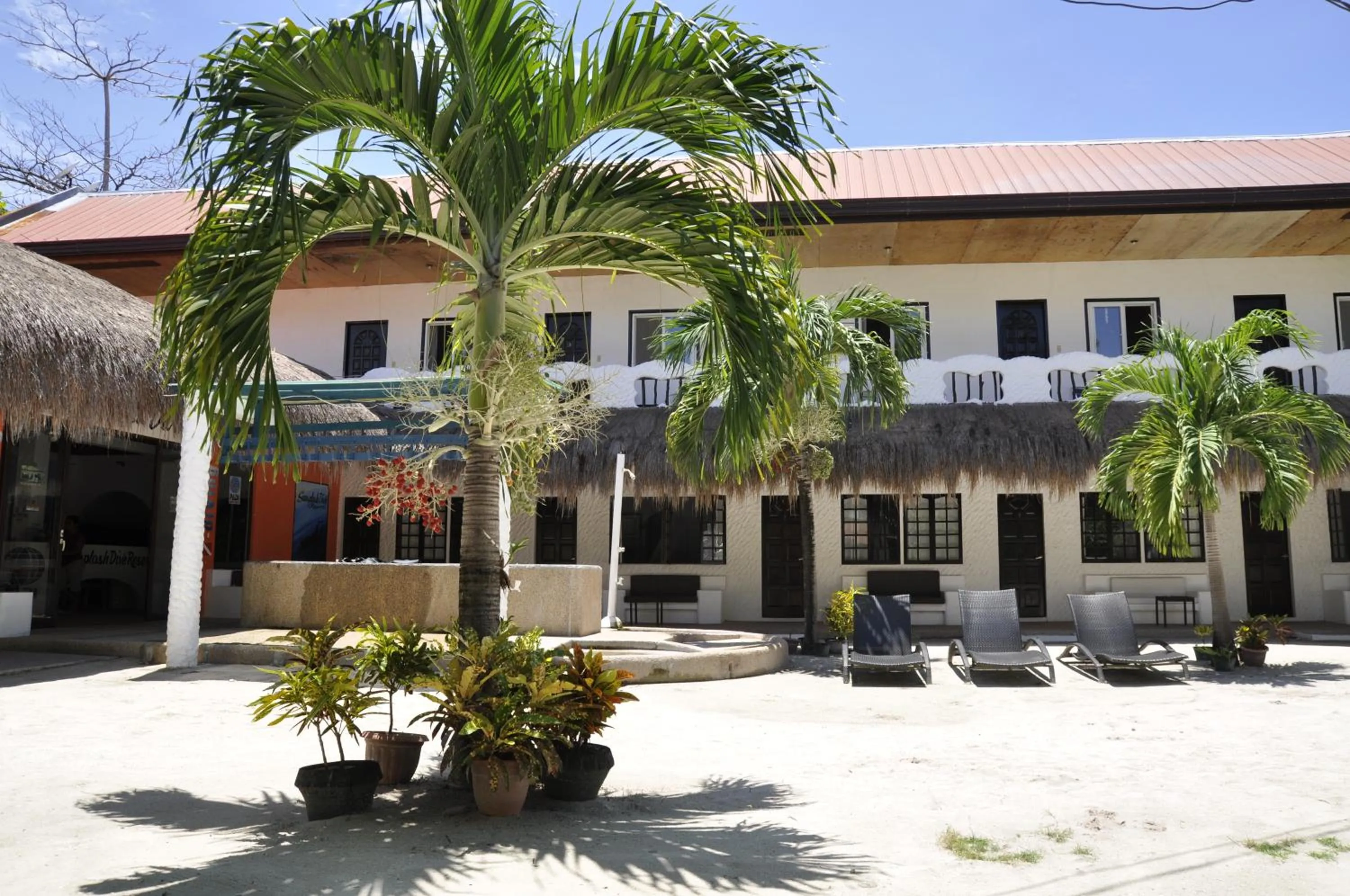 Property building in Little Mermaid Dive Resort