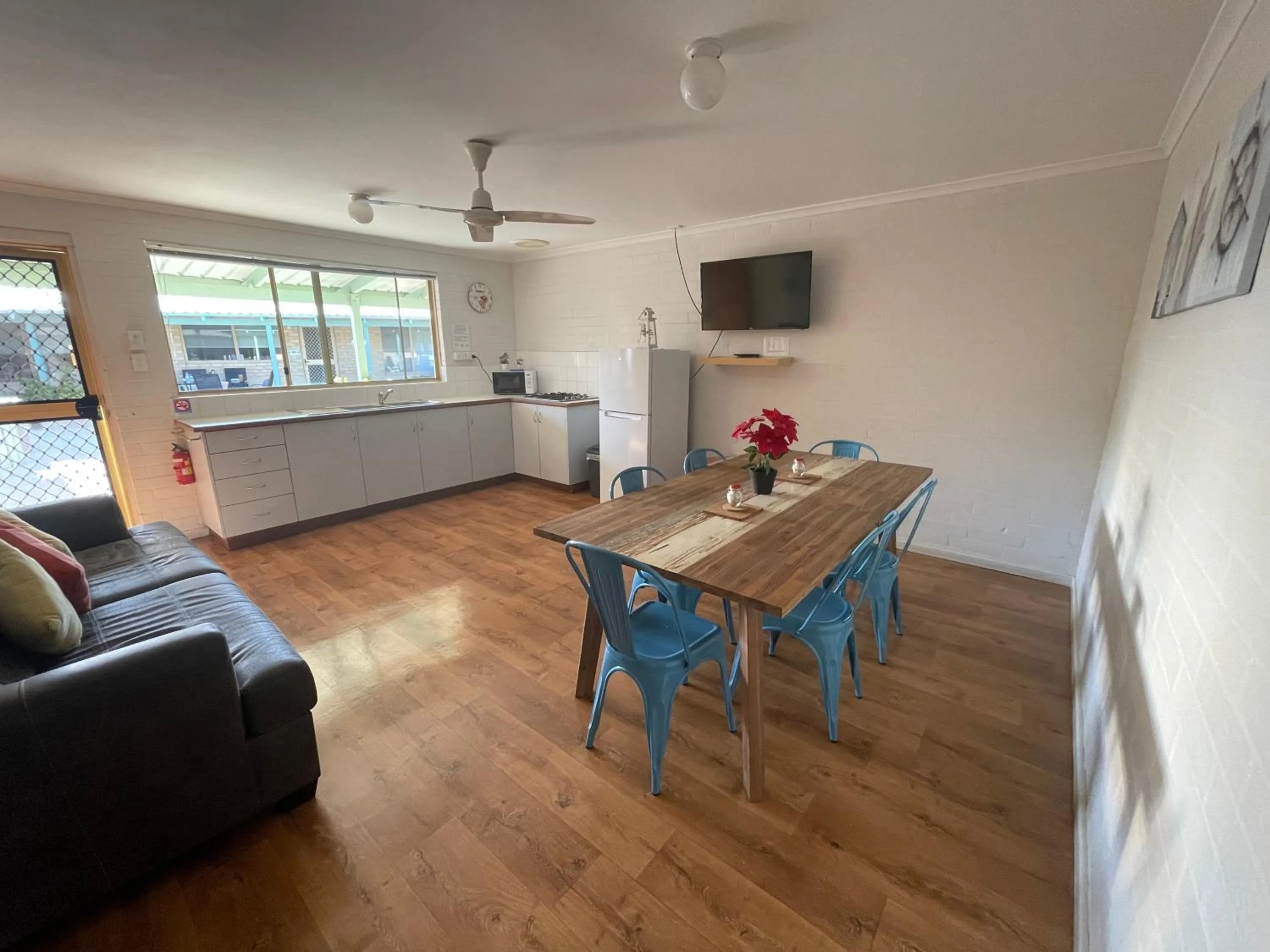 Dining area in Shark Bay Seafront Apartments