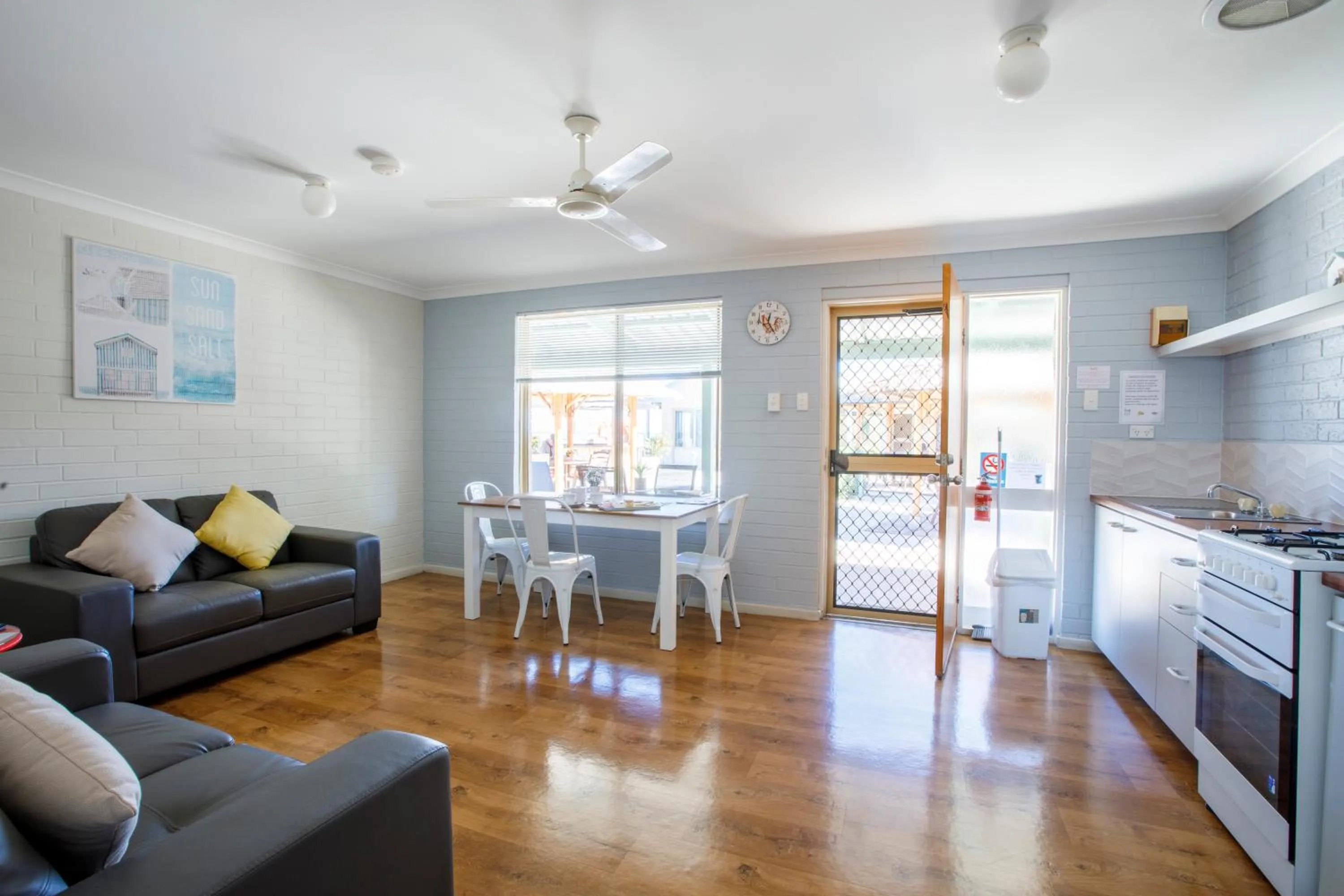 Kitchen or kitchenette in Shark Bay Seafront Apartments