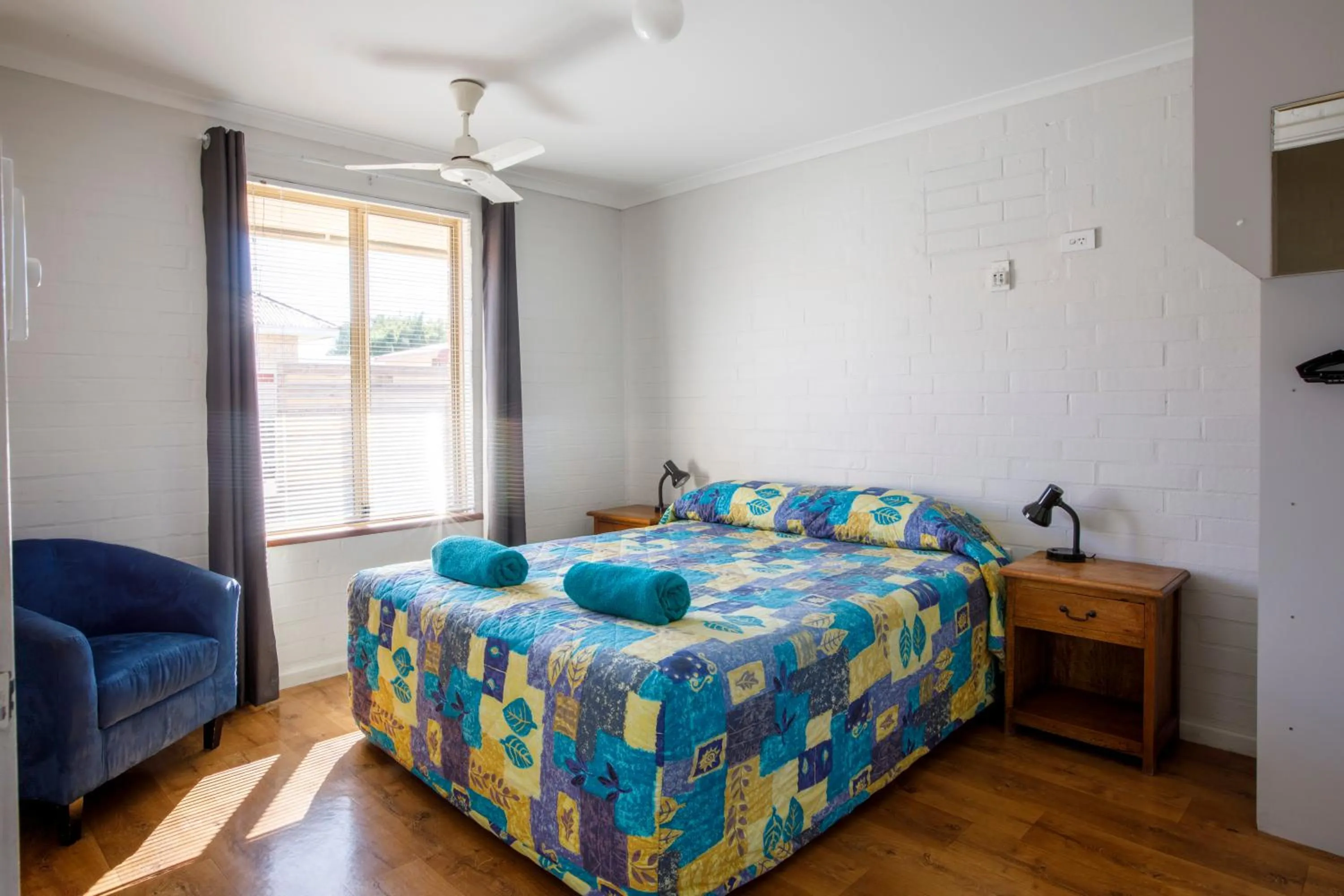 Photo of the whole room, Bed in Shark Bay Seafront Apartments
