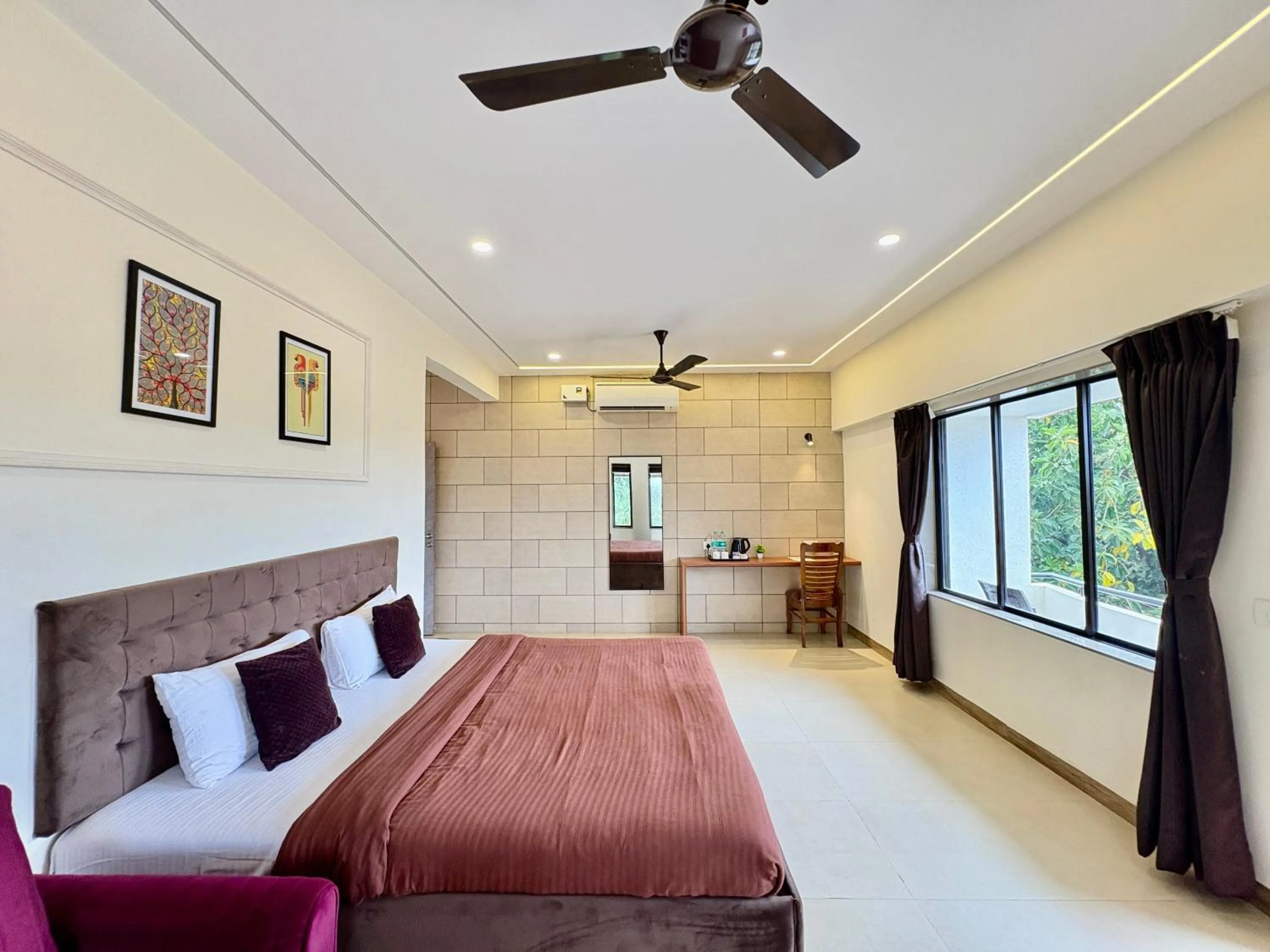 TV and multimedia, Bed in Girivihar Holiday Club - Pure Veg