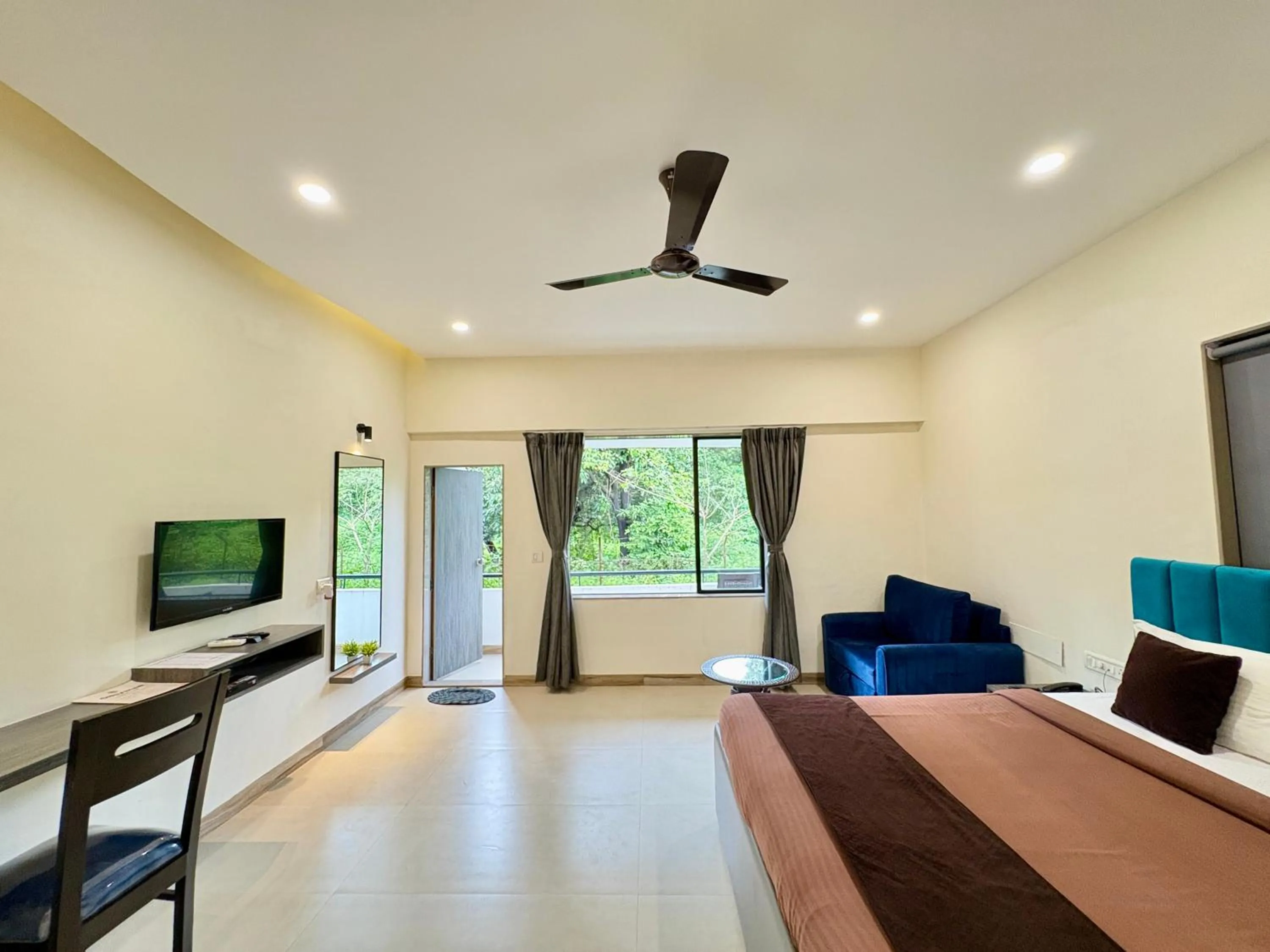 Bed in Girivihar Holiday Club - Pure Veg