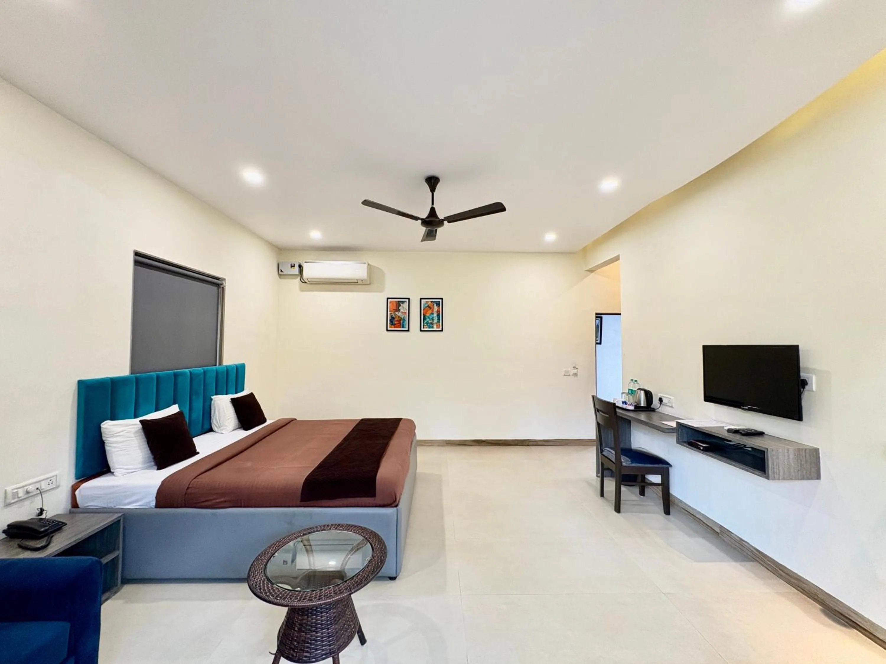 Bed in Girivihar Holiday Club - Pure Veg