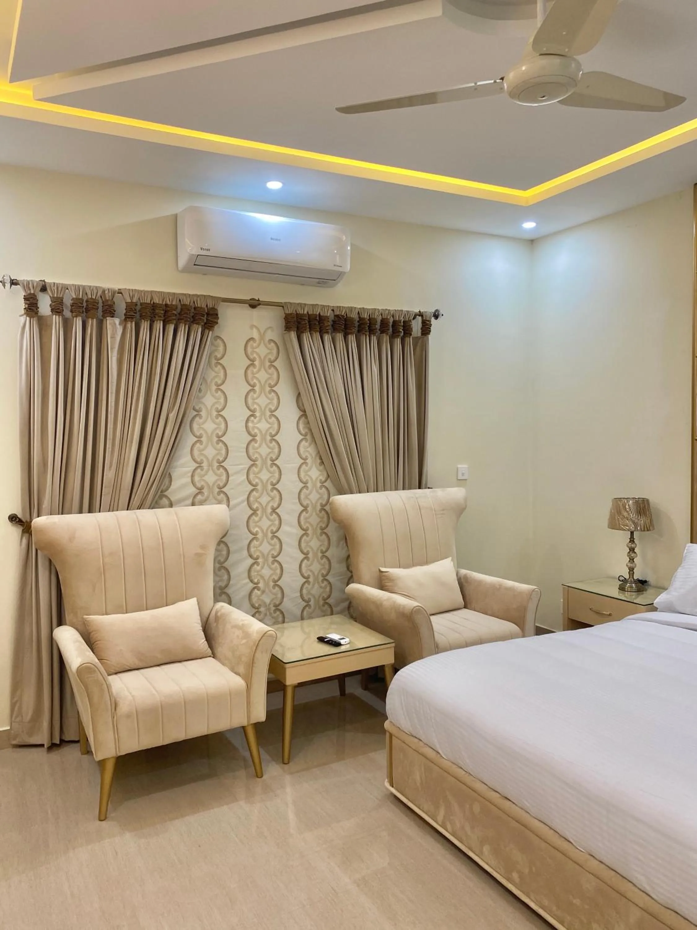 Continental boutique House