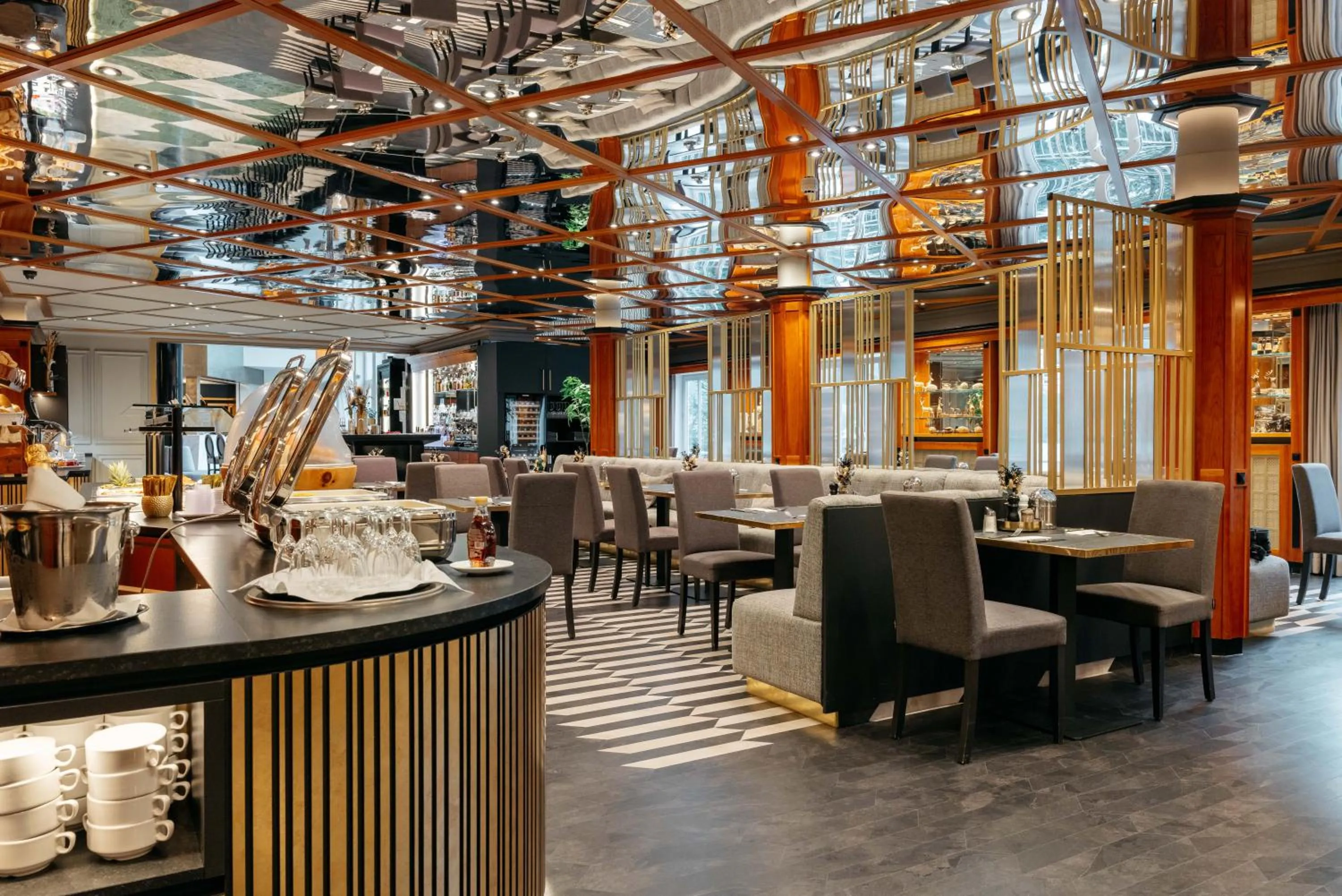 Restaurant/places to eat in MONDI Hotel Bellevue Gastein