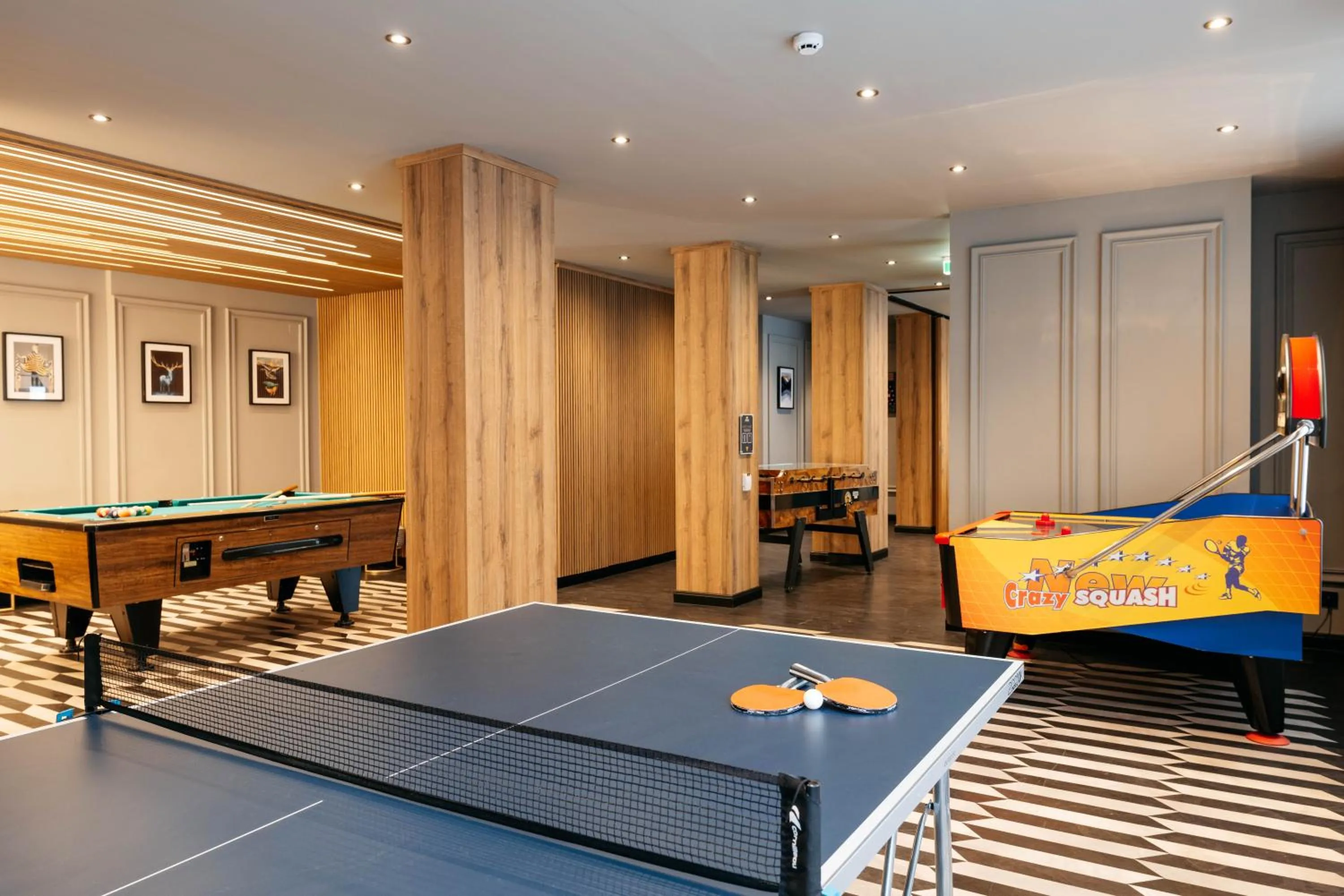 Billiard in MONDI Hotel Bellevue Gastein