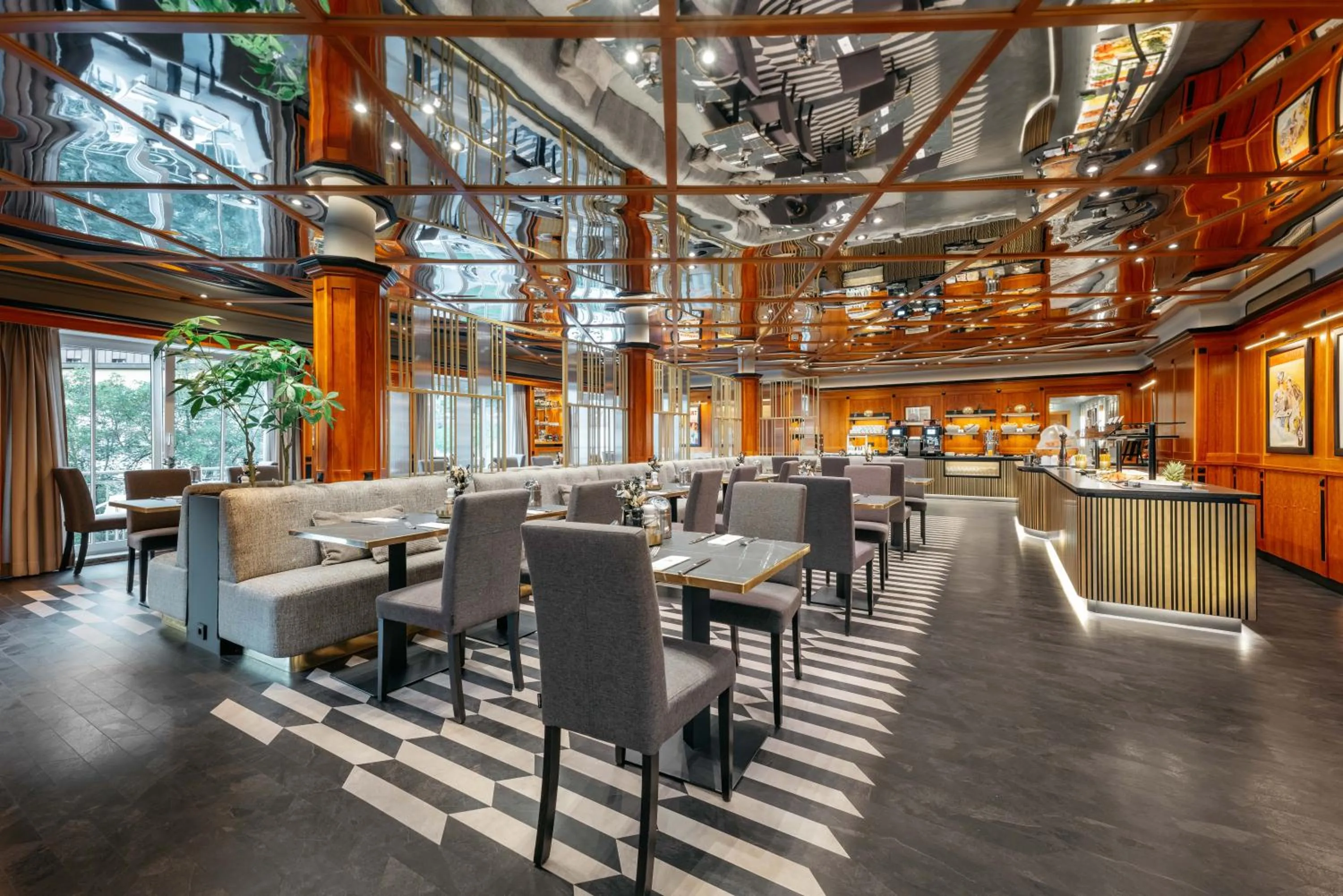 Restaurant/places to eat in MONDI Hotel Bellevue Gastein