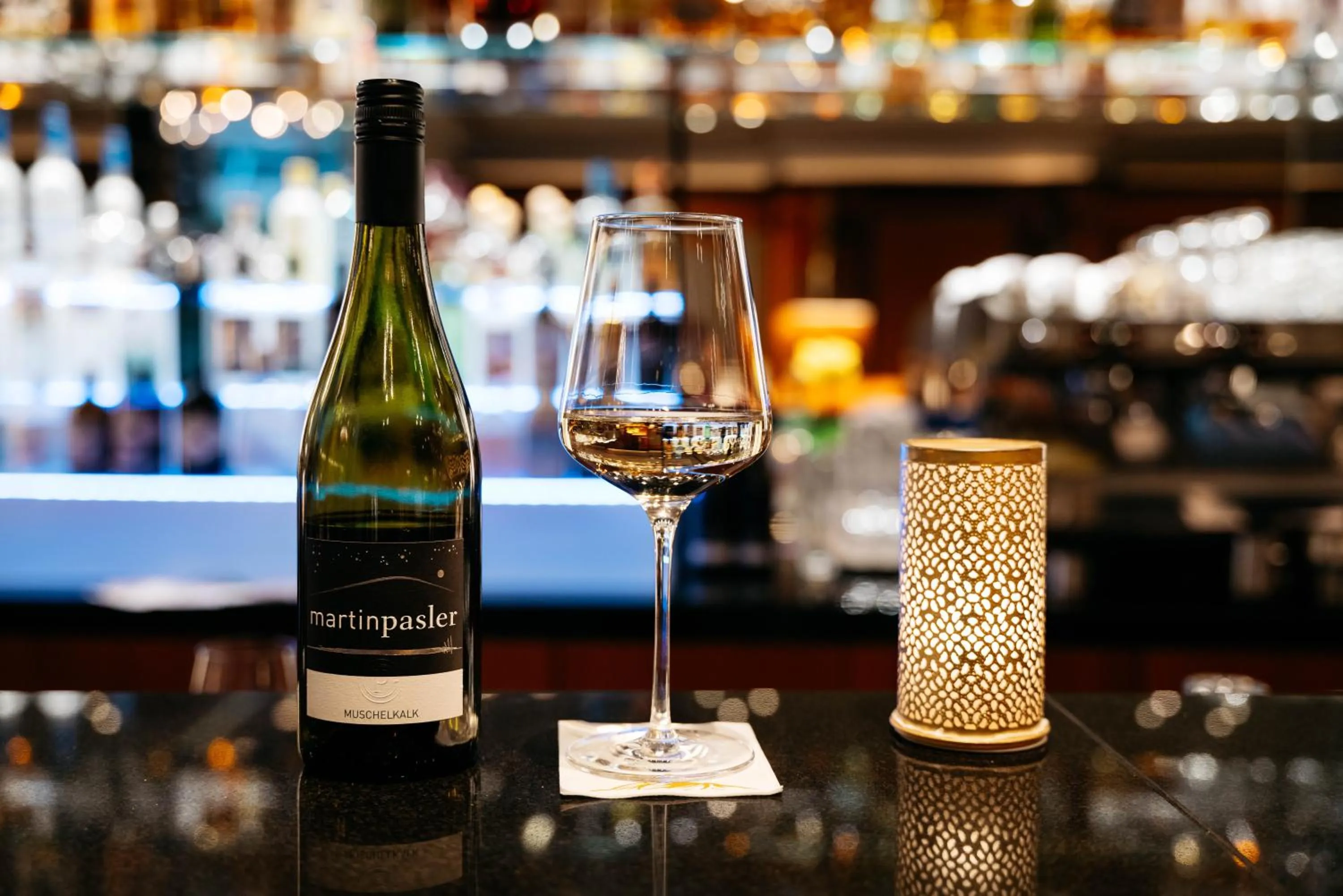 Lounge or bar in MONDI Hotel Bellevue Gastein