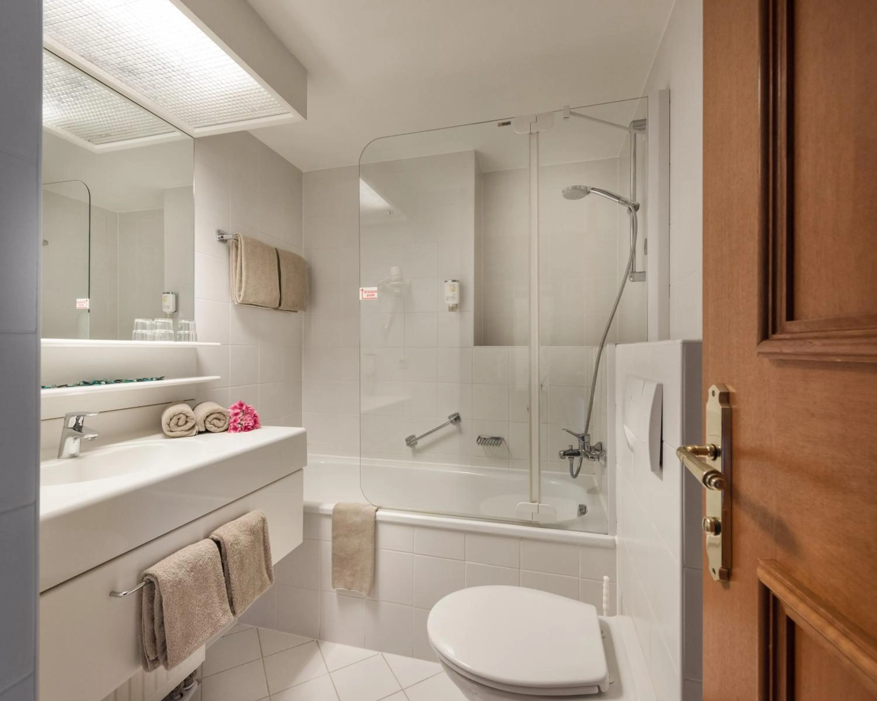 Toilet in MONDI Hotel Bellevue Gastein