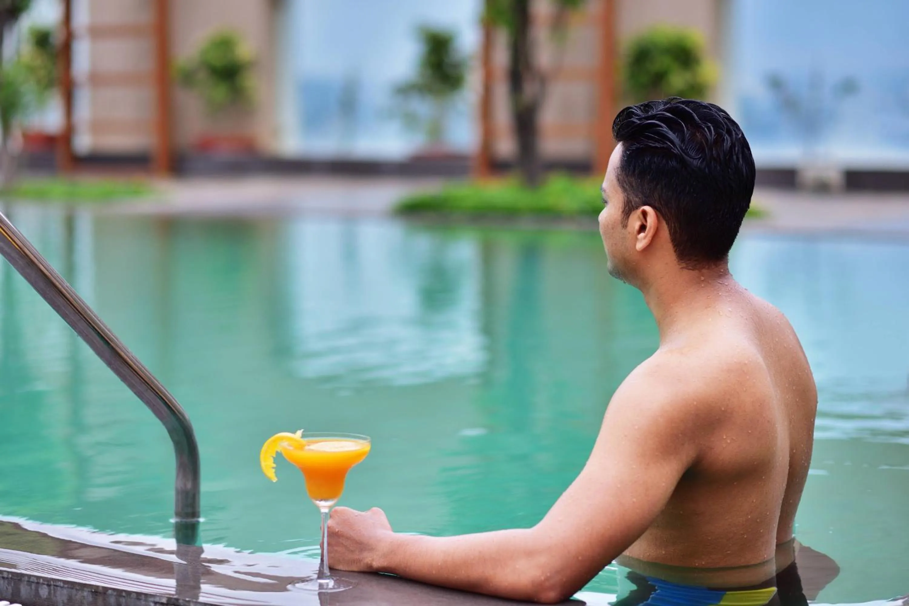 Swimming pool in Fairfield by Marriott Bengaluru Rajajinagar