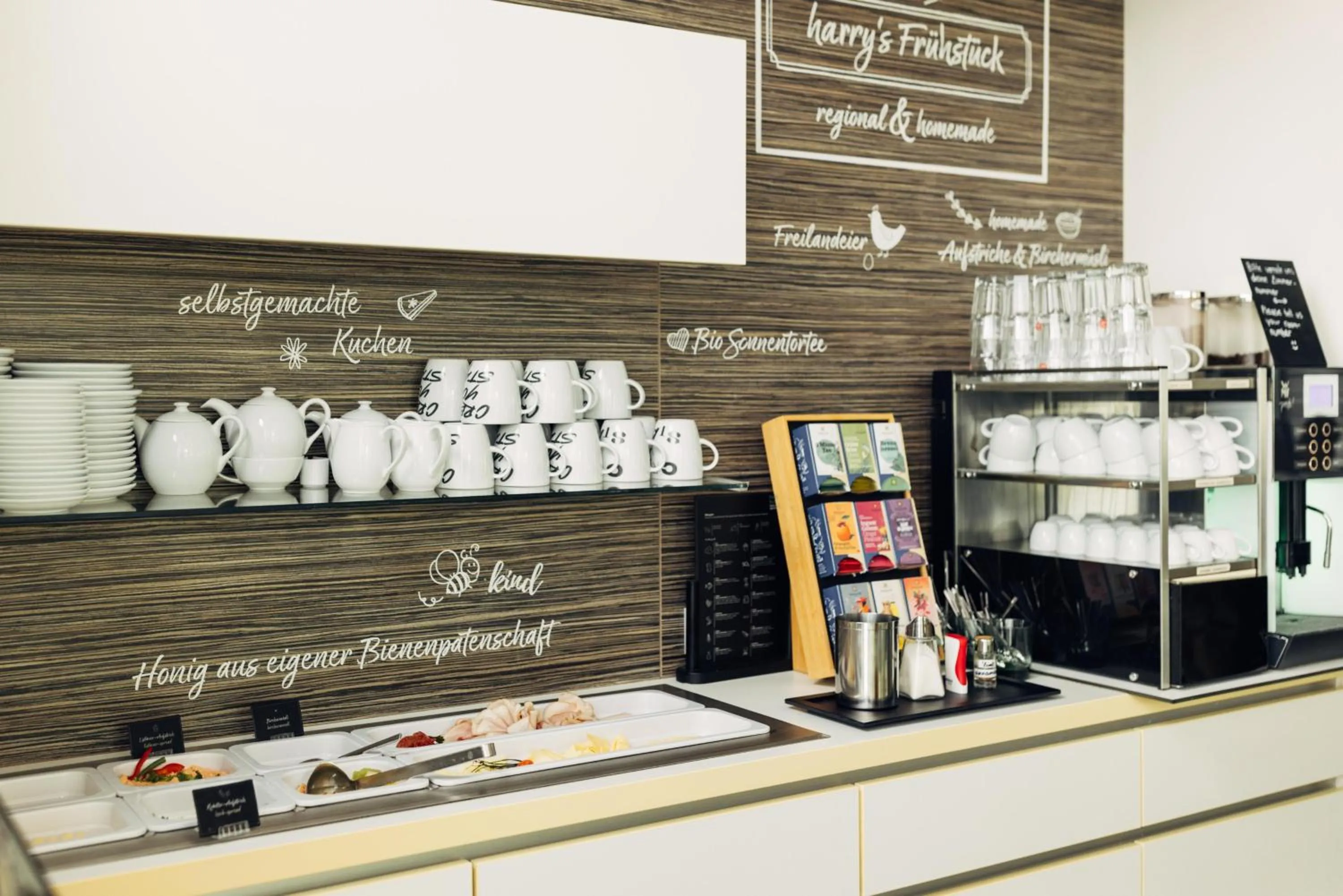 Restaurant/places to eat in harry's home Hart bei Graz hotel & apartments